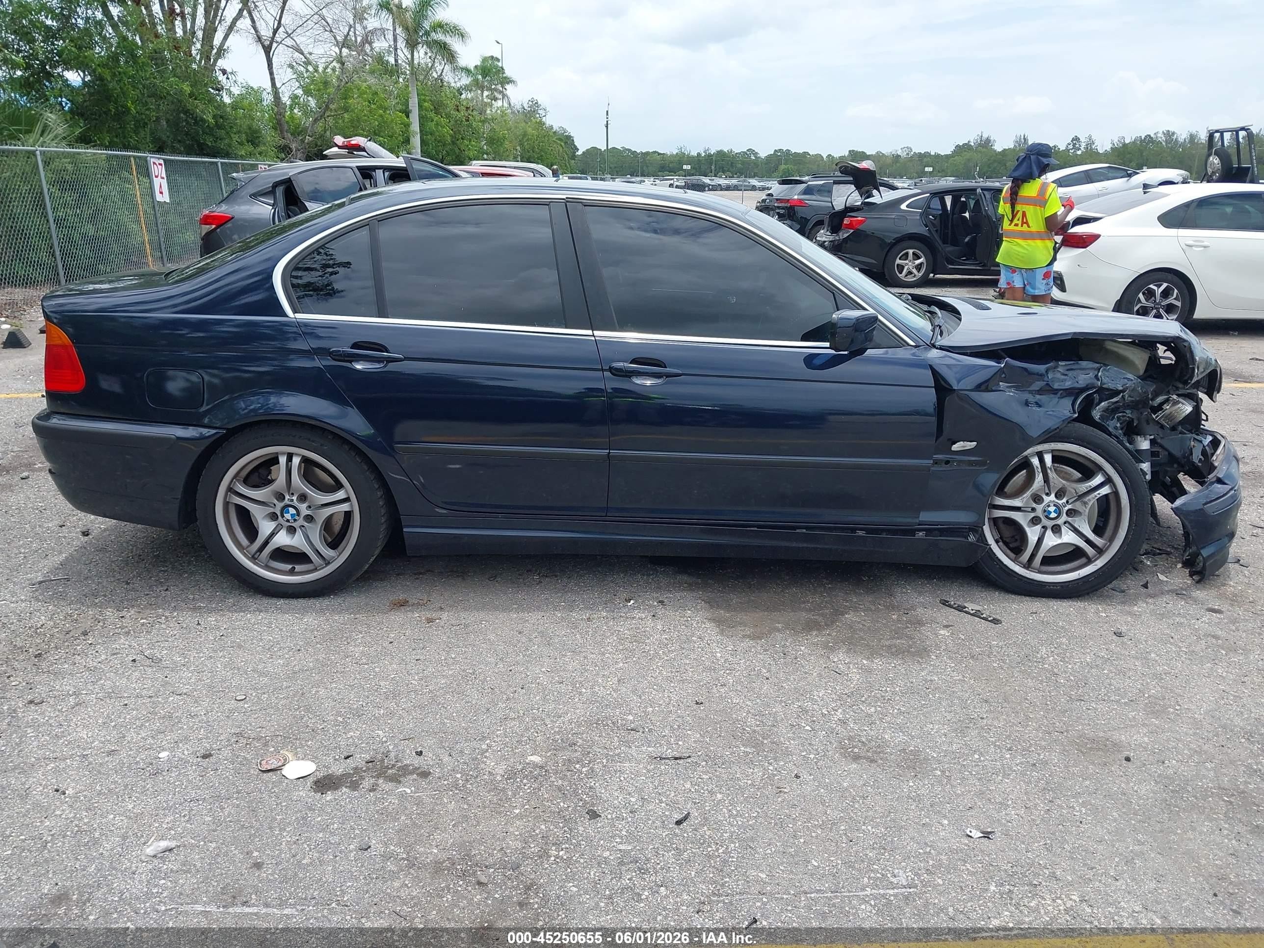 2001 Bmw 330i Blue vin: WBAAV53431FT00970