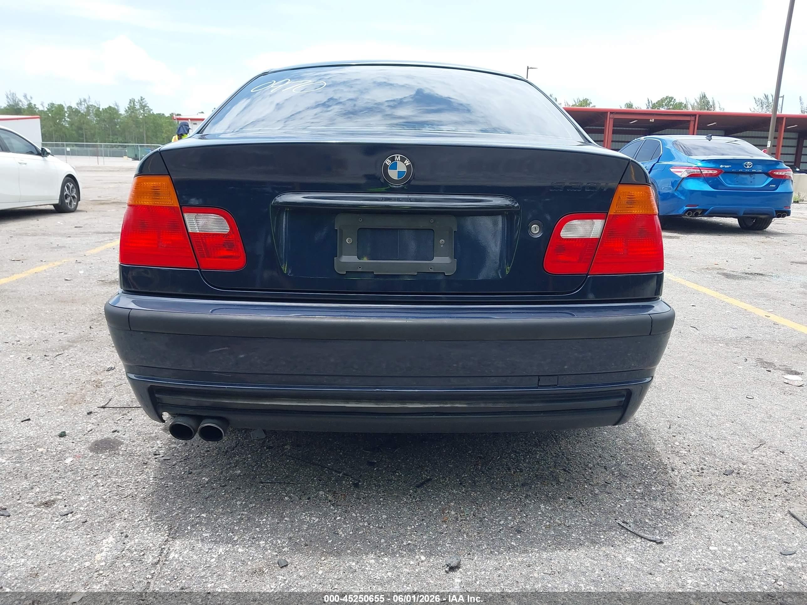 2001 Bmw 330i Blue vin: WBAAV53431FT00970