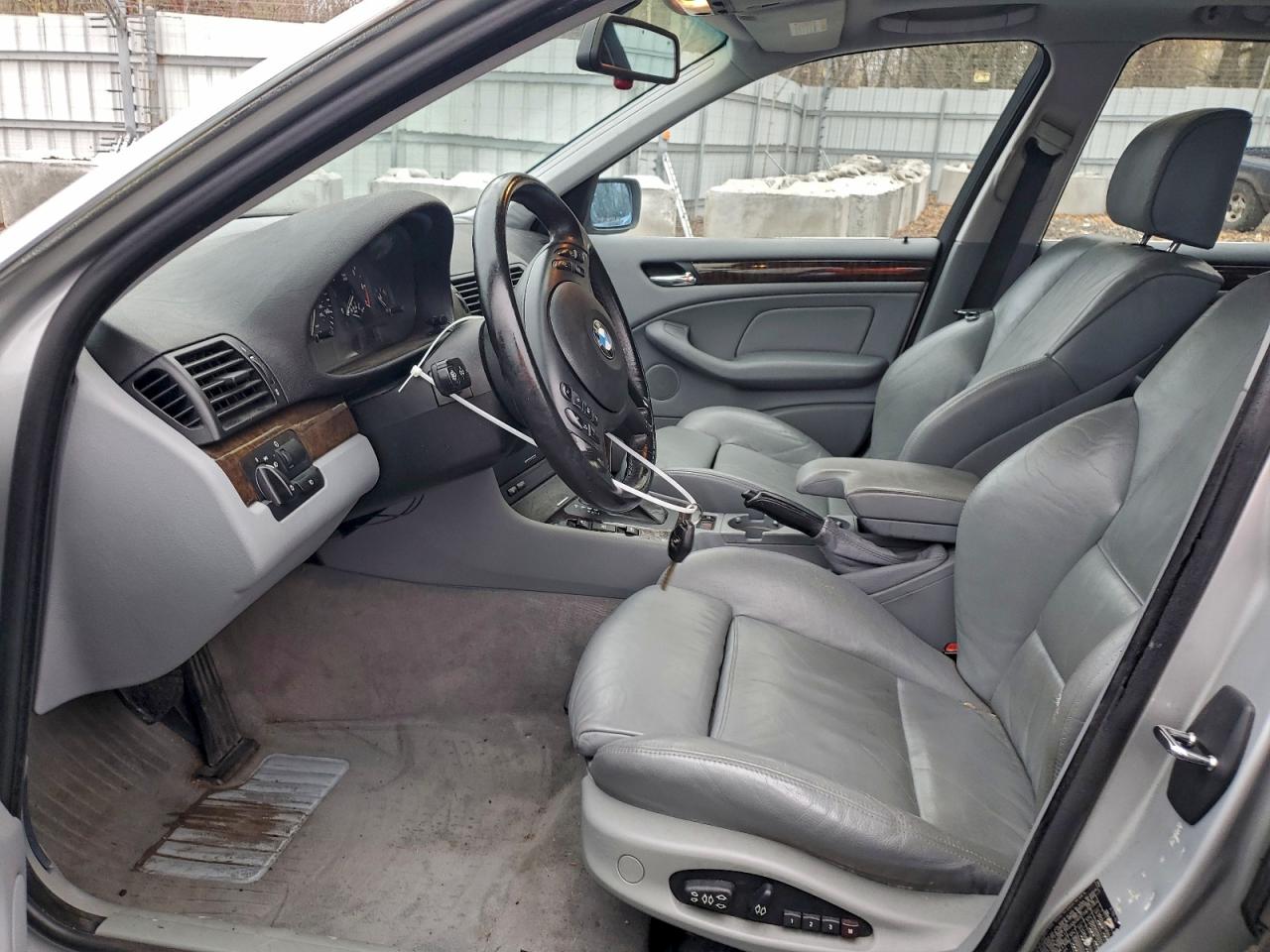 2001 Bmw 325 It Silver vin: WBAAW33401ET41385