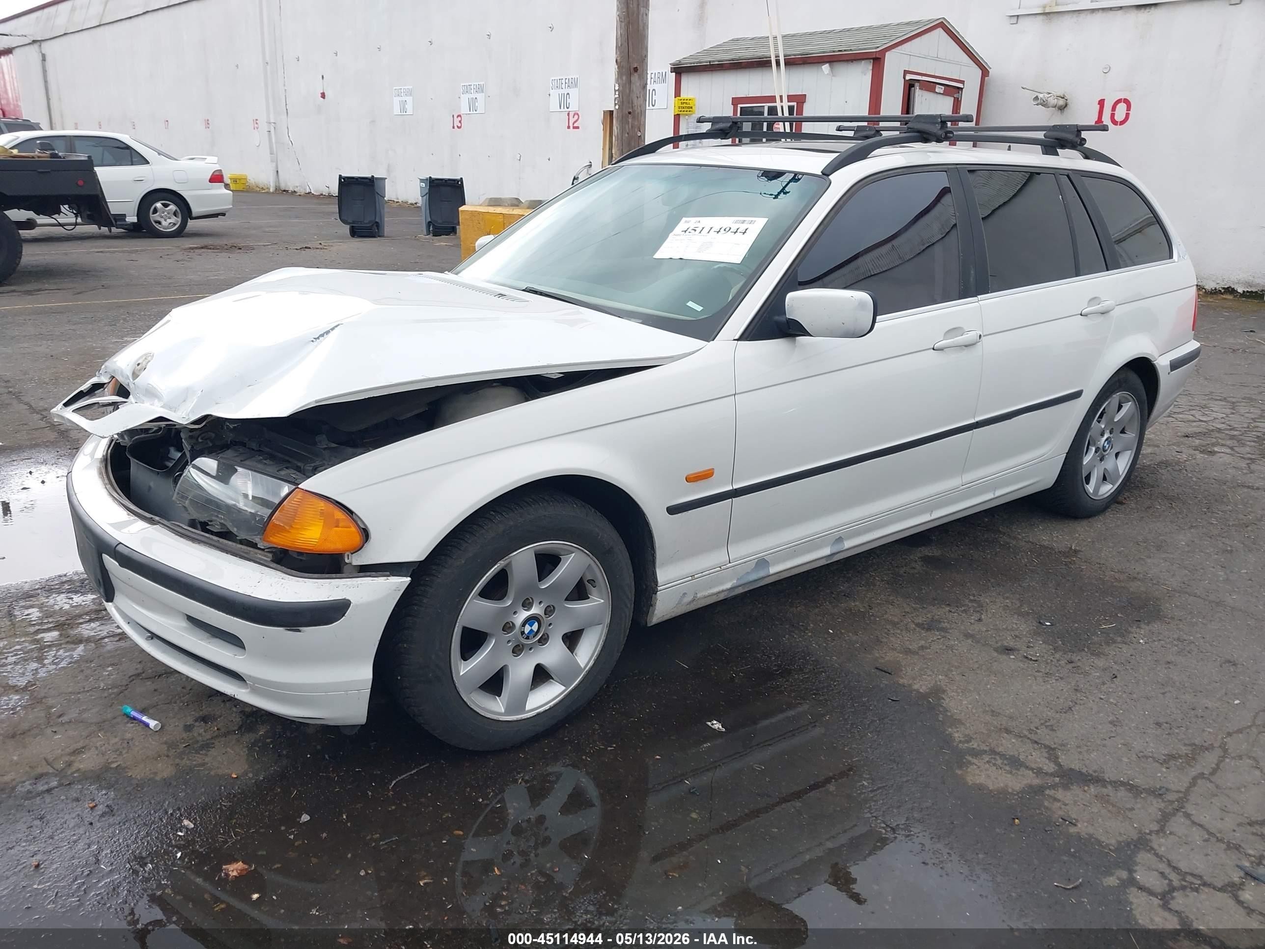 2001 Bmw 325i   White vin: WBAAW33461EN80052