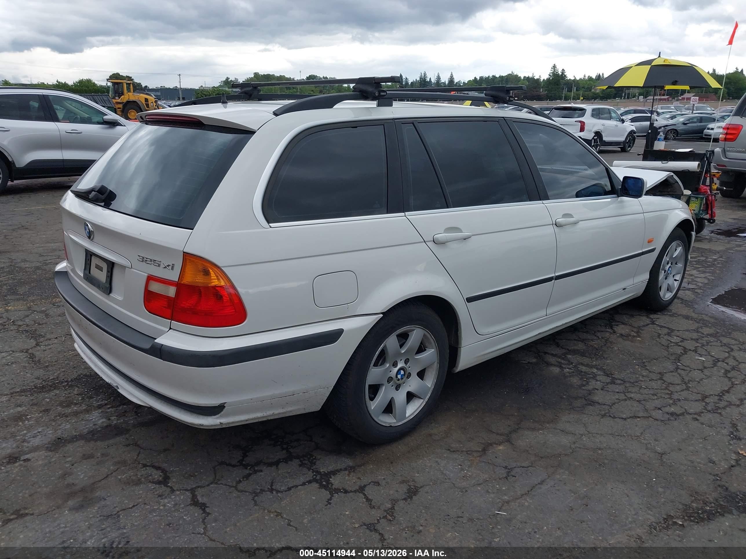 2001 Bmw 325i   White vin: WBAAW33461EN80052