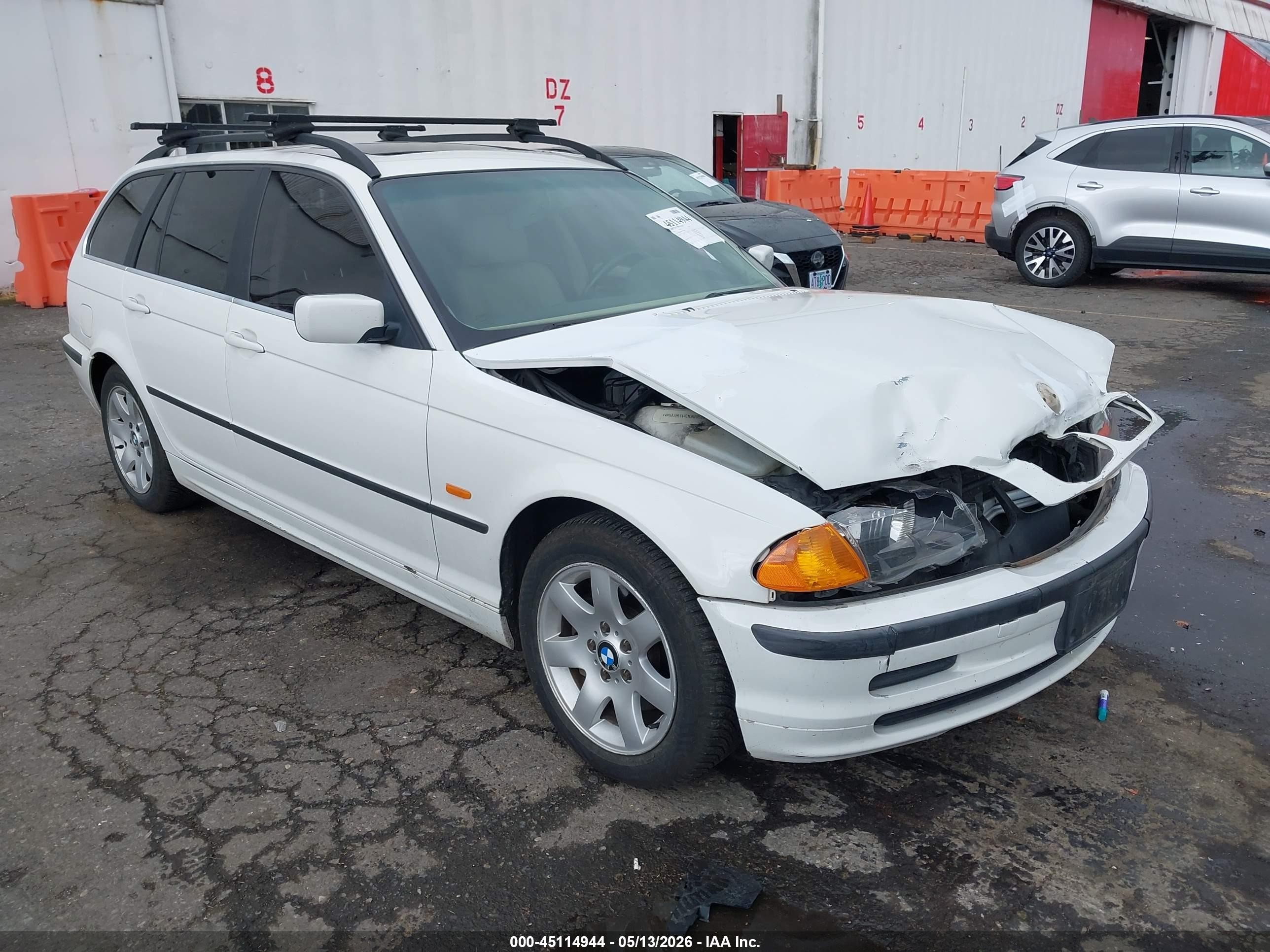 2001 Bmw 325i   White vin: WBAAW33461EN80052