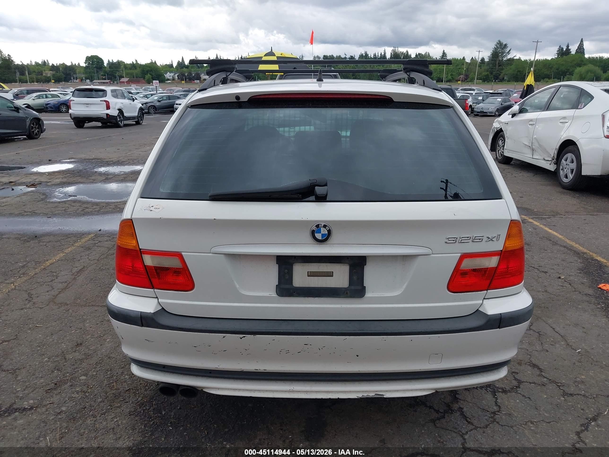 2001 Bmw 325i   White vin: WBAAW33461EN80052