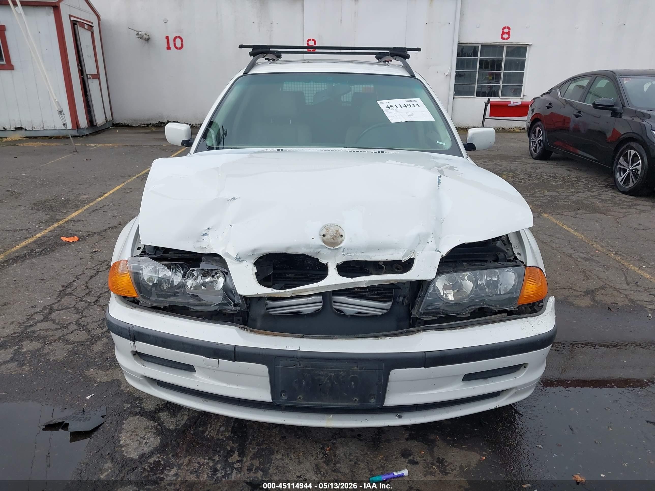 2001 Bmw 325i   White vin: WBAAW33461EN80052