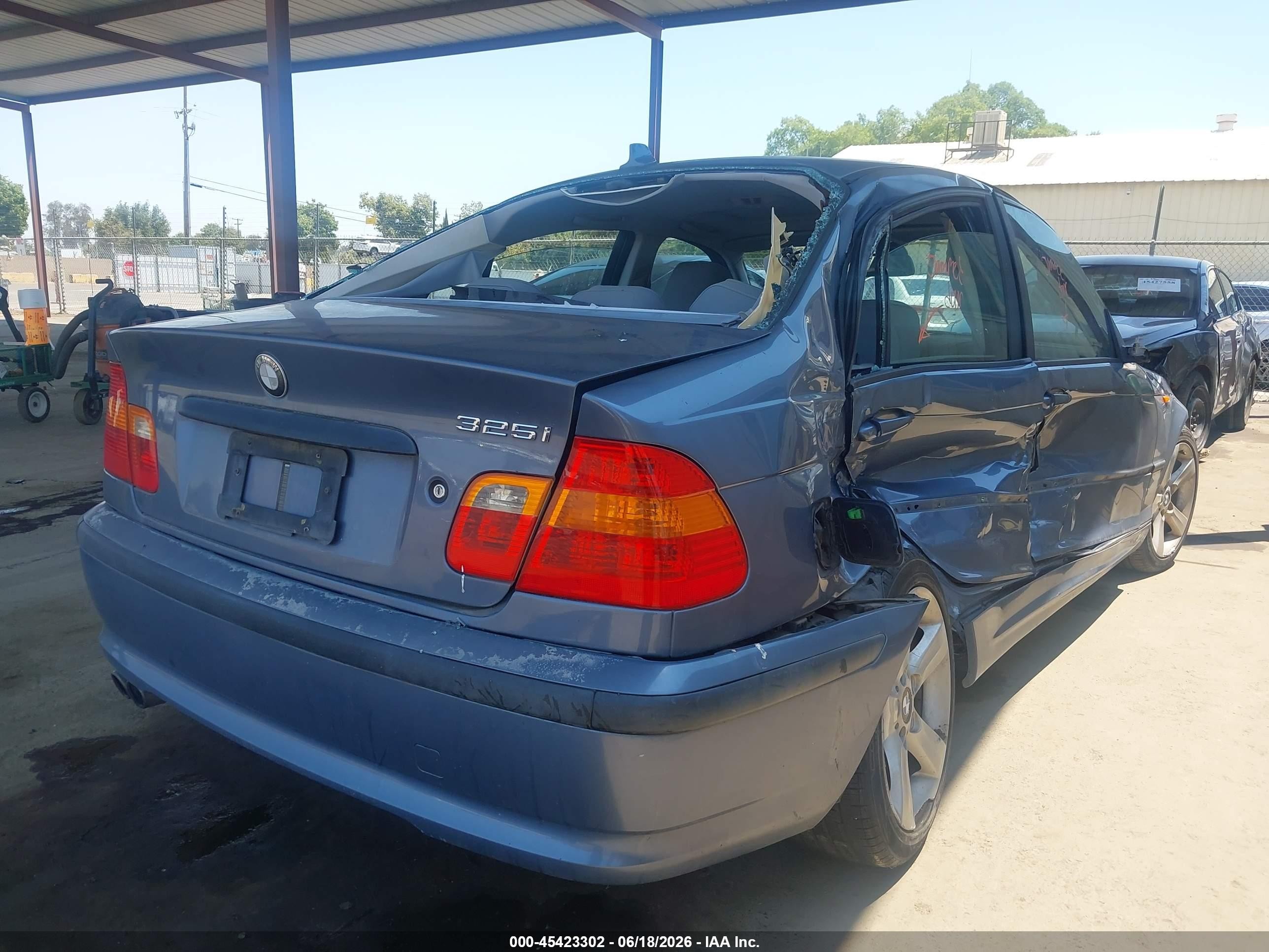 2004 Bmw 325i   Синий vin: WBAAZ33414KP83749