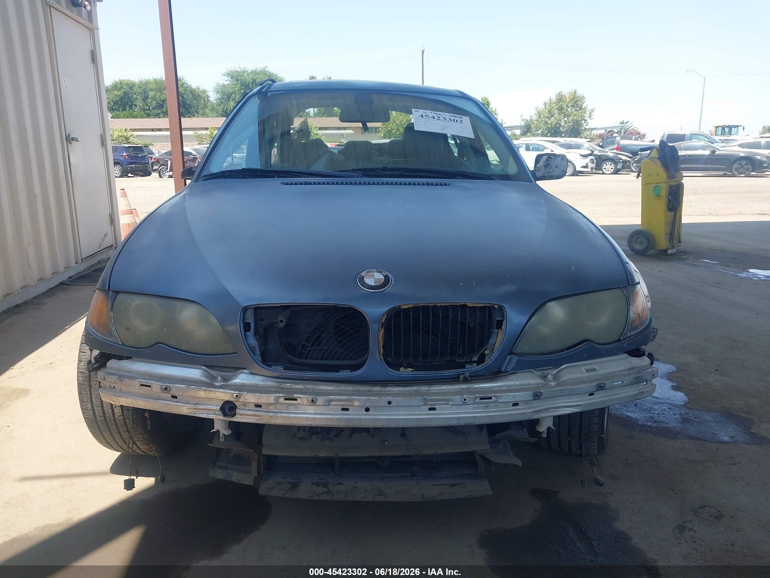 2004 Bmw 325i   Синий vin: WBAAZ33414KP83749