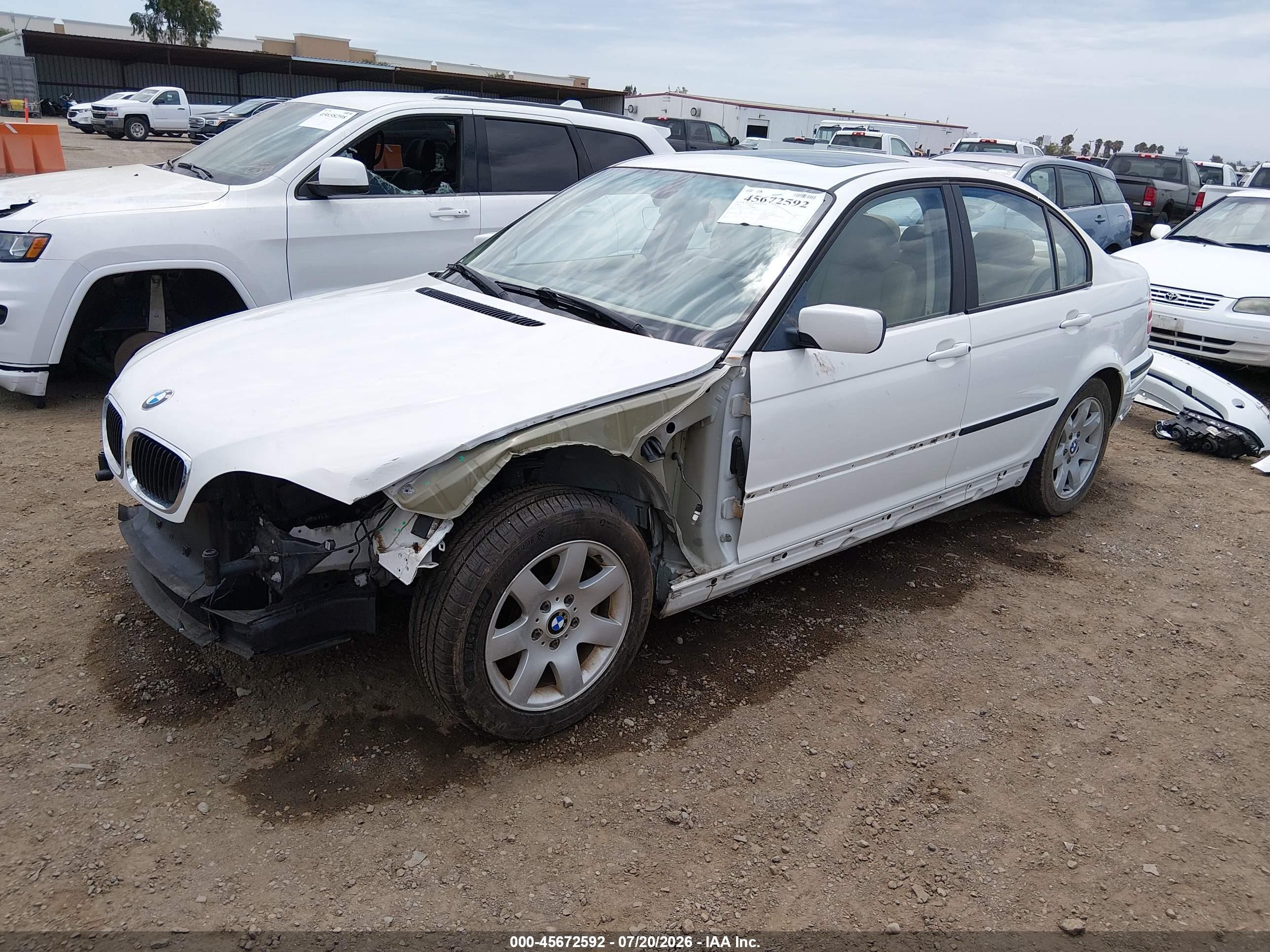 2004 Bmw 325i   White vin: WBAAZ33414KP89020