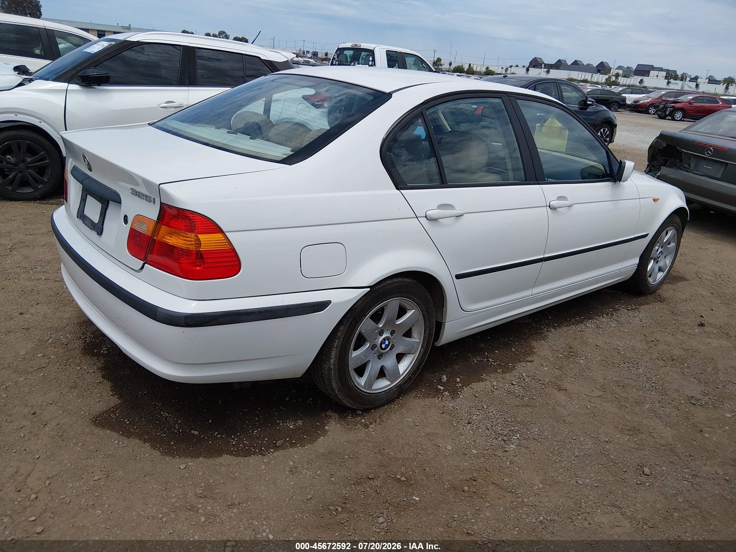2004 Bmw 325i   White vin: WBAAZ33414KP89020
