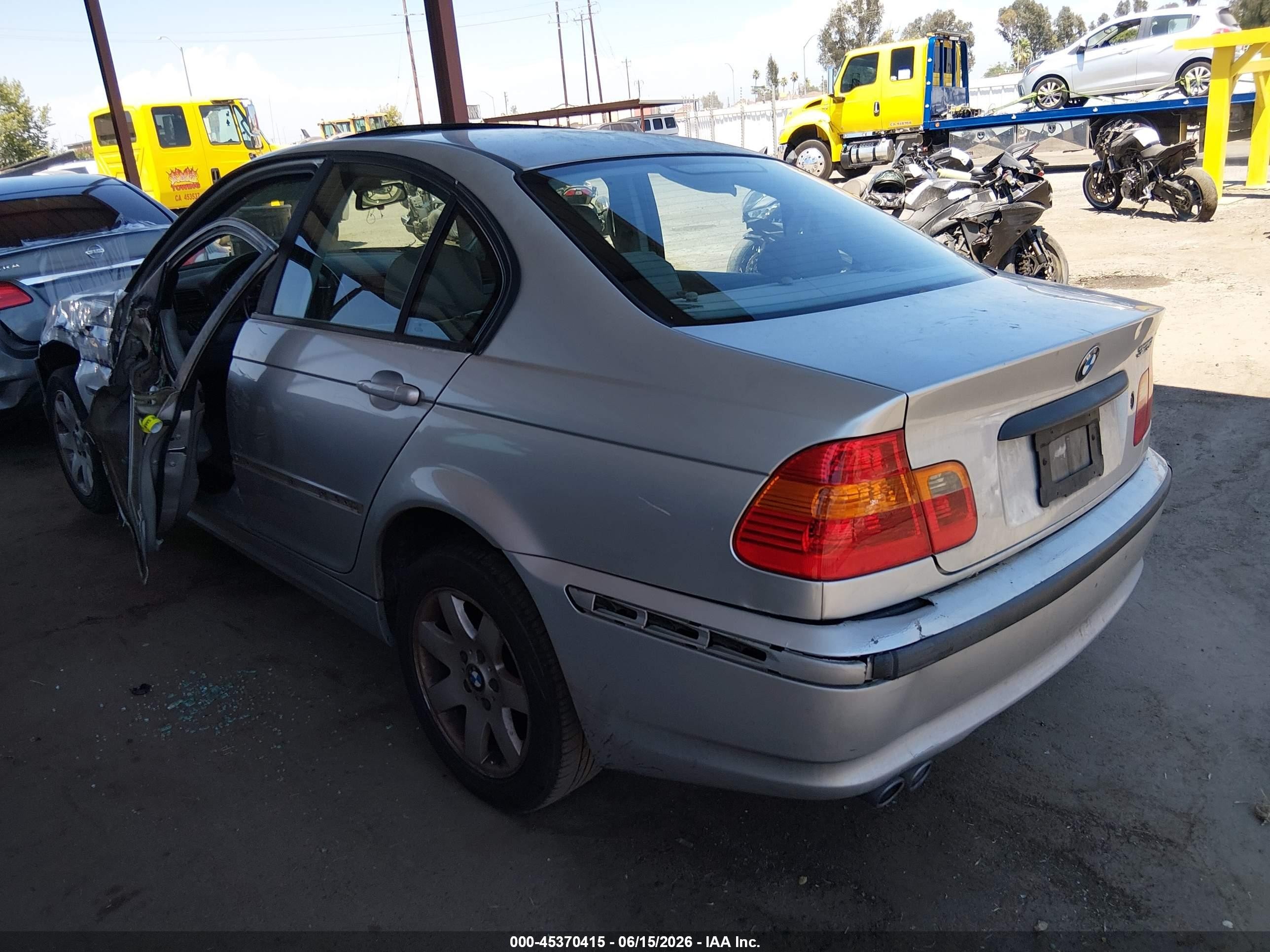 2003 Bmw 3 Series 325i Silver vin: WBAAZ33423PH30451