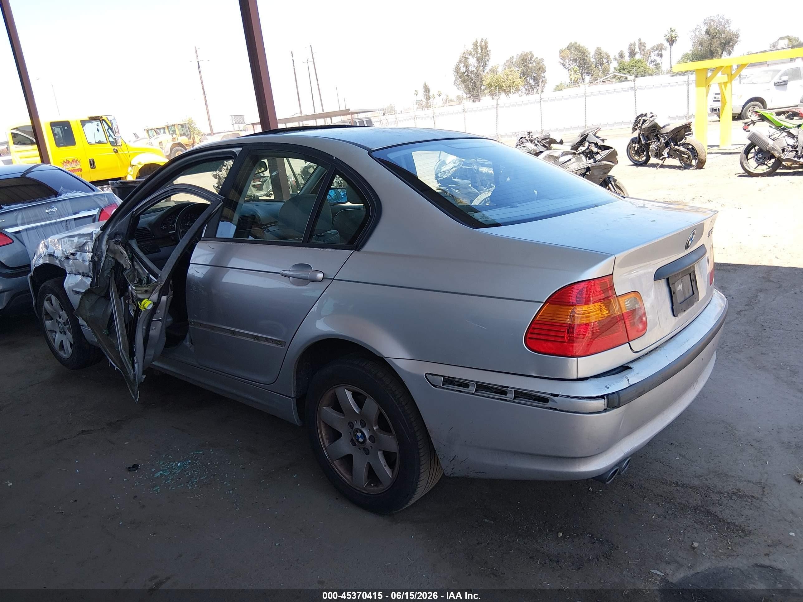 2003 Bmw 3 Series 325i Silver vin: WBAAZ33423PH30451
