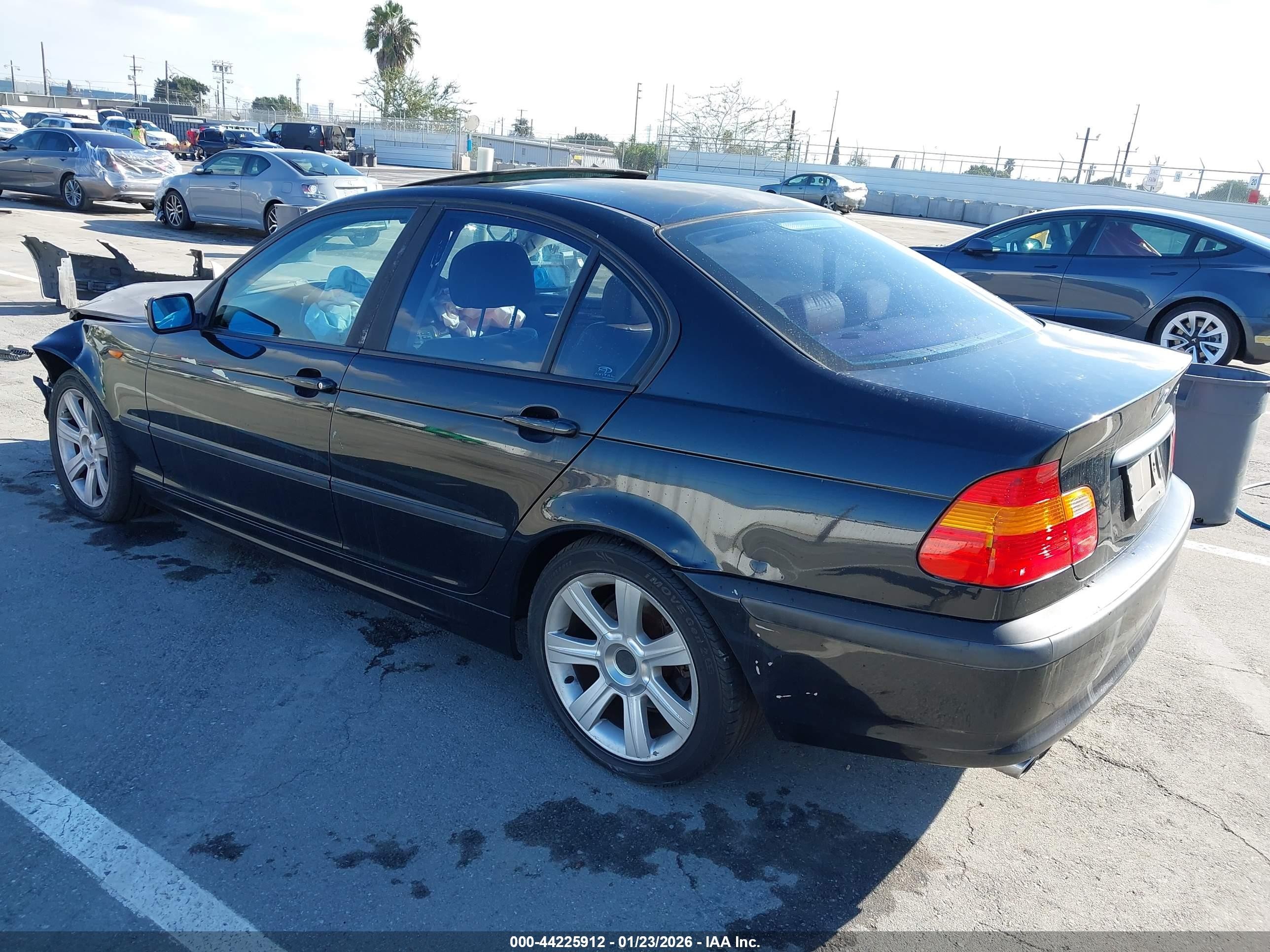 2003 Bmw 325i   Black vin: WBAAZ33433PH32533