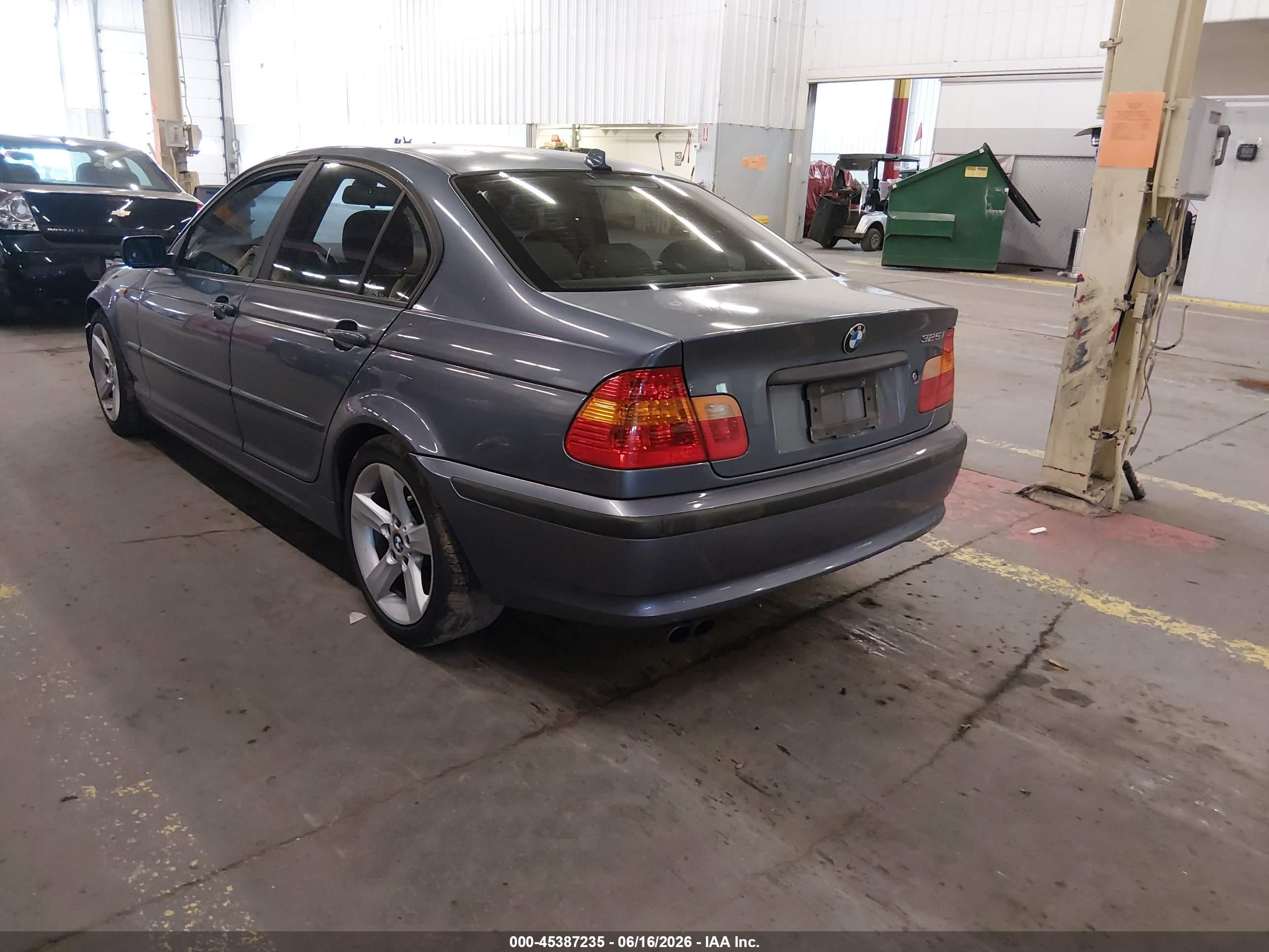 2004 Bmw 325i   Blue vin: WBAAZ33464KP83004
