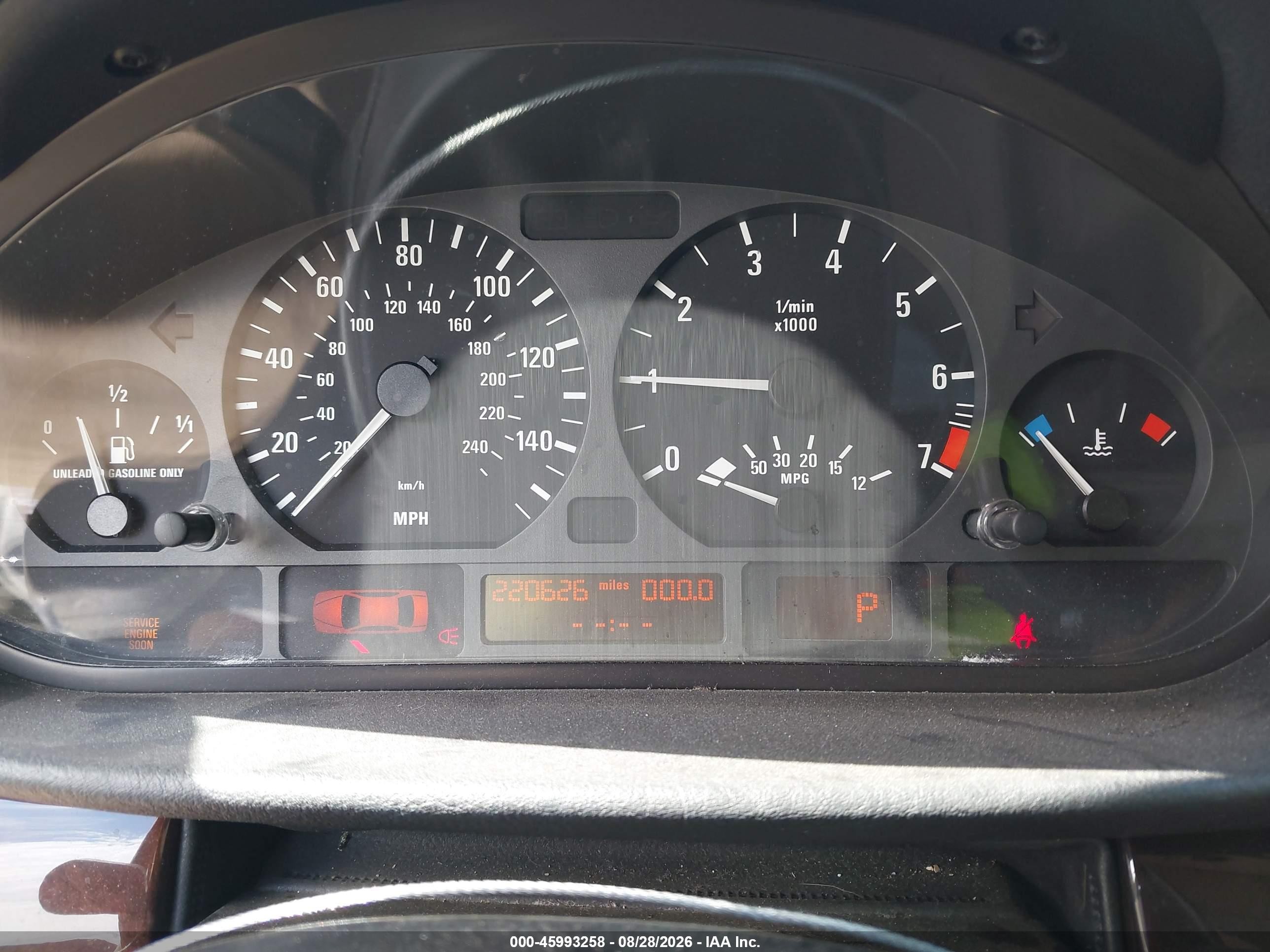 2005 Bmw 325i   White vin: WBAAZ33475KW76643