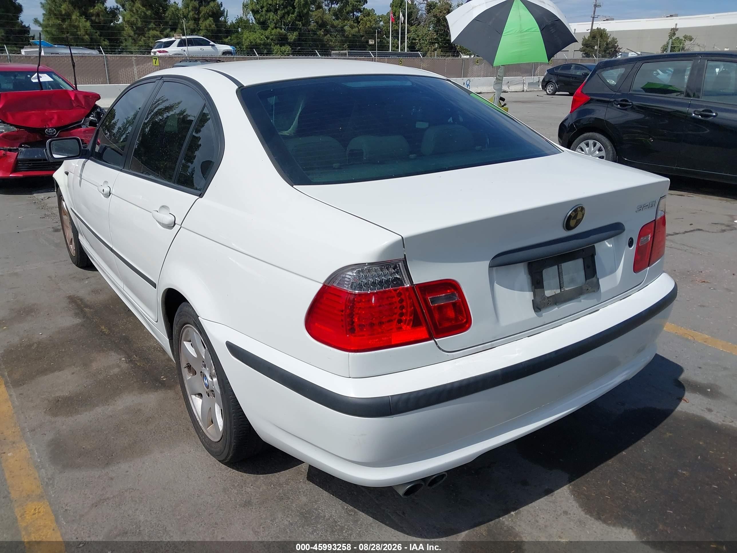 2005 Bmw 325i   White vin: WBAAZ33475KW76643