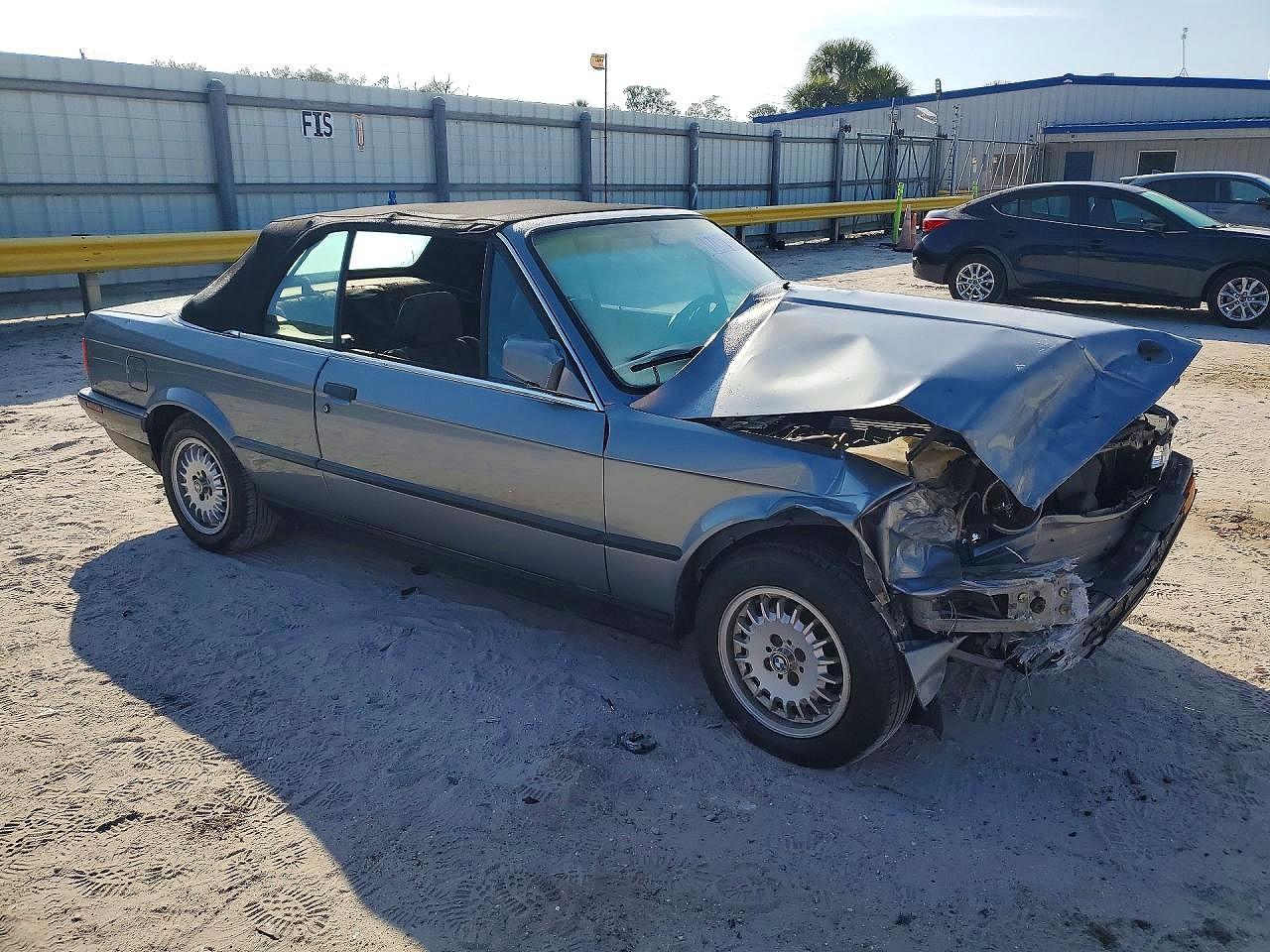 1991 Bmw 318 I Silver vin: WBABA7317MEJ11315