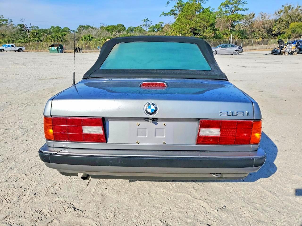 1991 Bmw 318 I Silver vin: WBABA7317MEJ11315