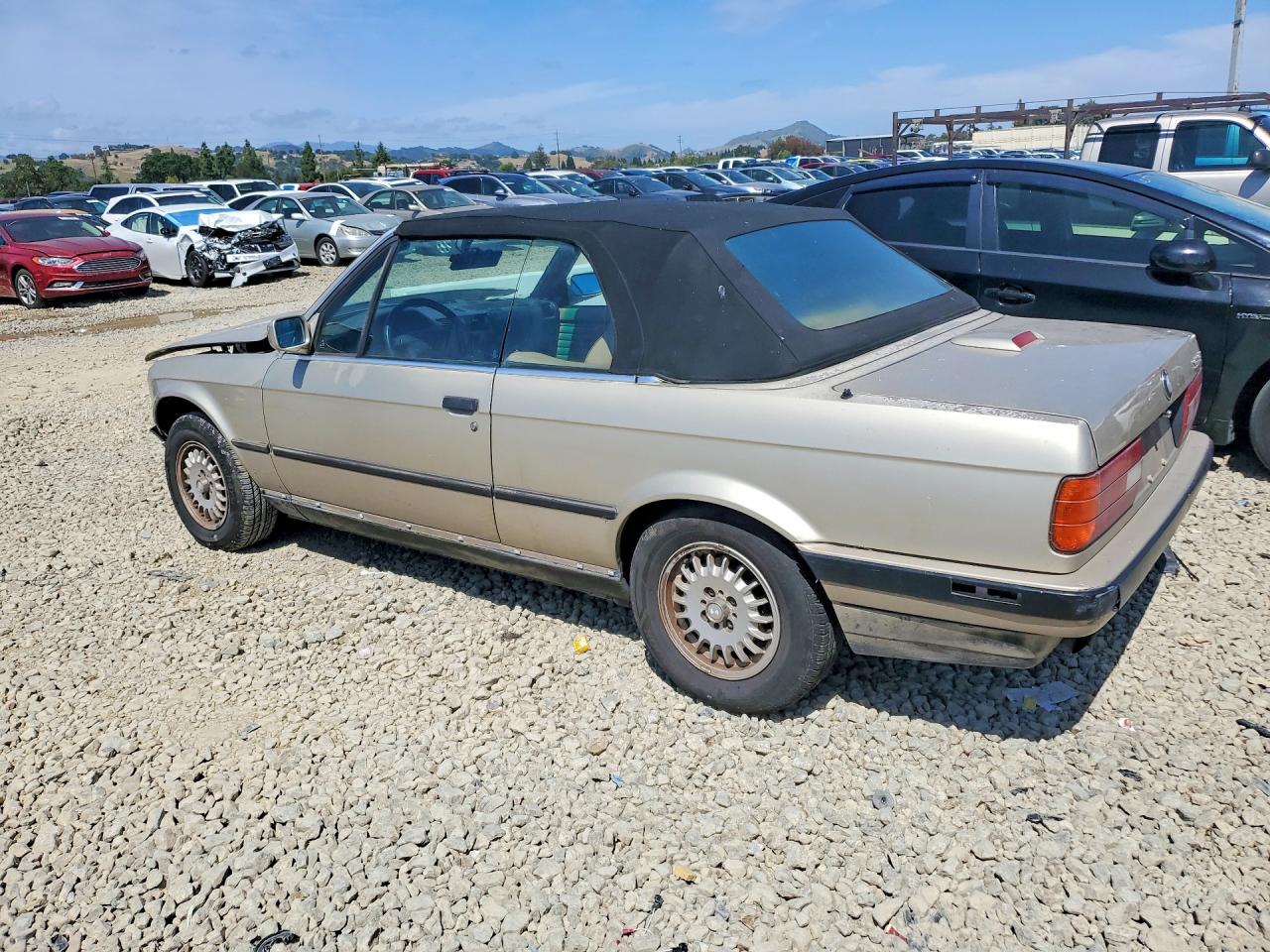 1991 Bmw 318 I Cream vin: WBABA731XMEJ11079