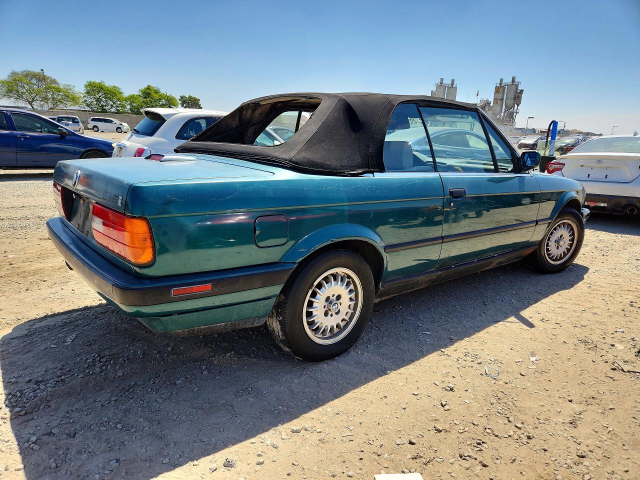 1992 Bmw 318 I Green vin: WBABA731XNEJ12038