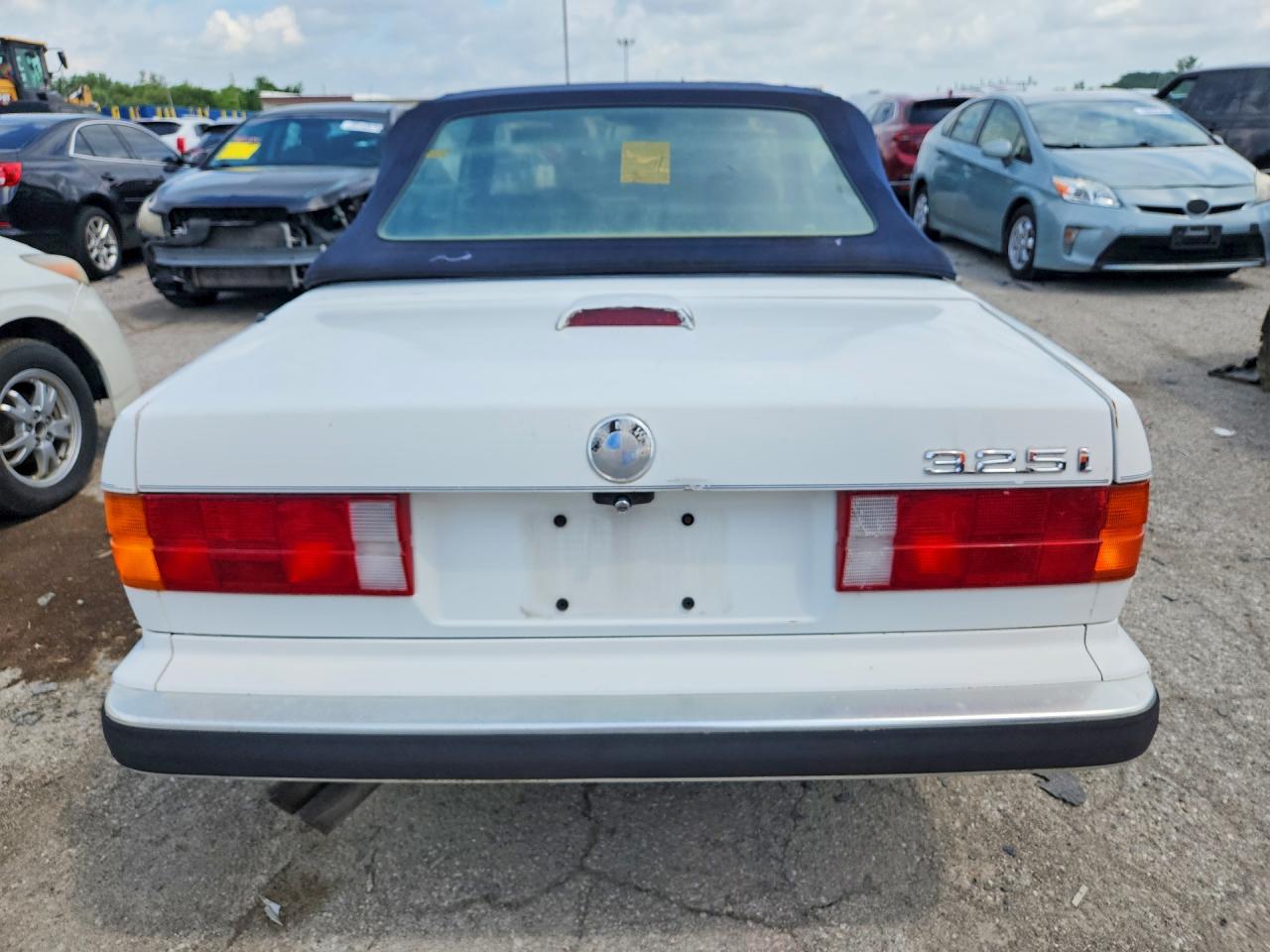 1989 Bmw 325 I White vin: WBABB1300K8275079