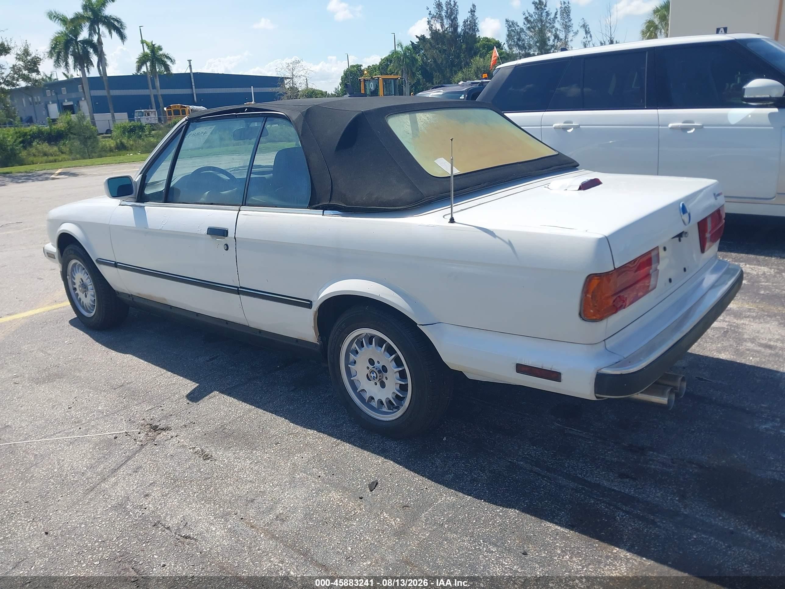 1989 Bmw 325 I Automatic White vin: WBABB2306K8862022