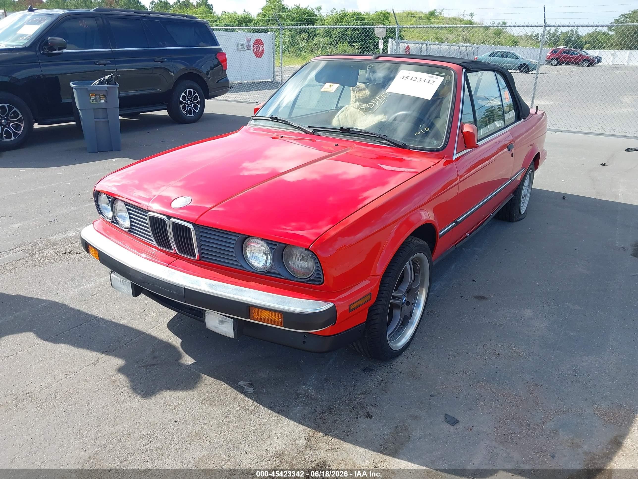1991 Bmw 325 Ic Automatic Red vin: WBABB2315MEC24277