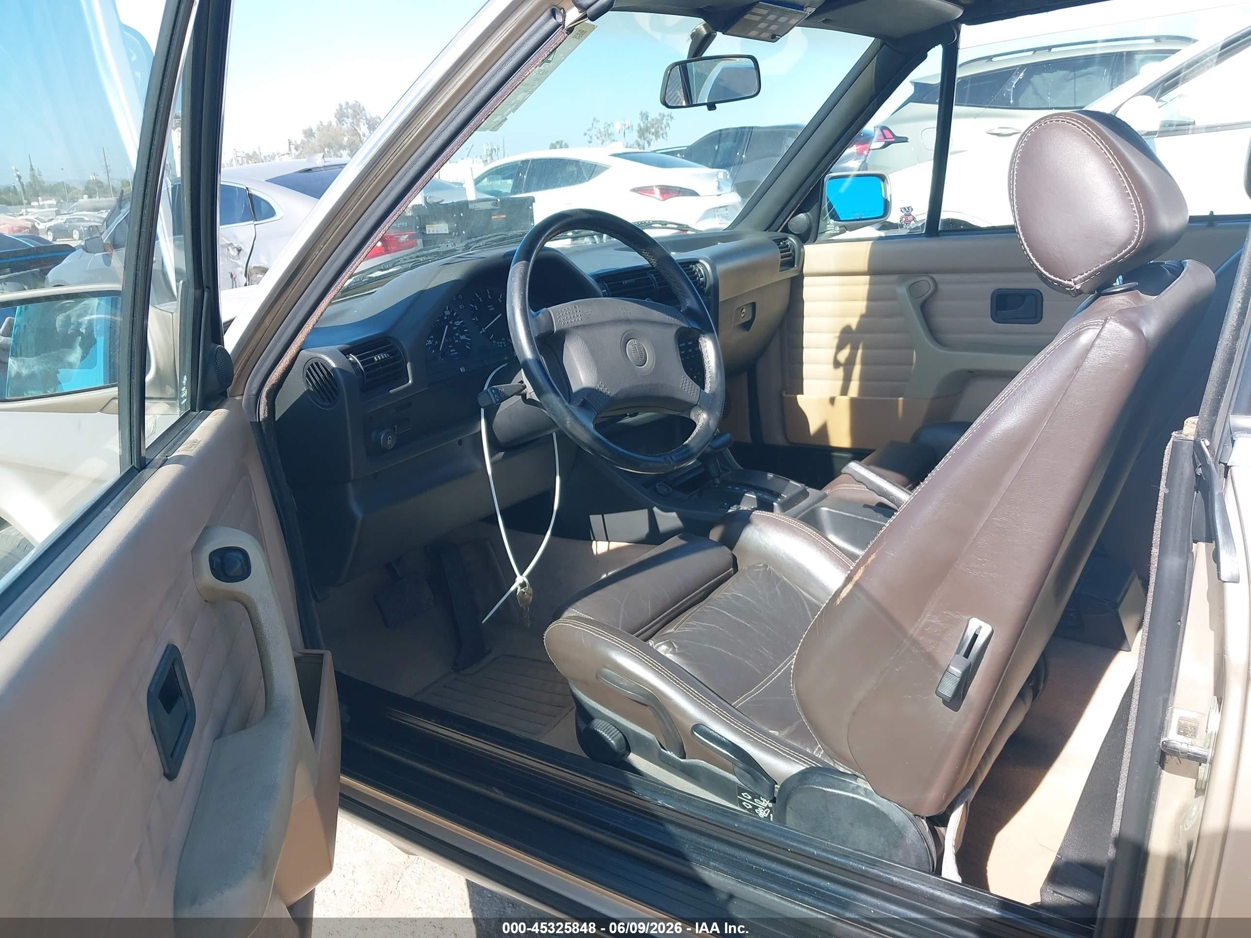 1992 Bmw 325 Ic Automatic Золотой vin: WBABB2315NEC27634