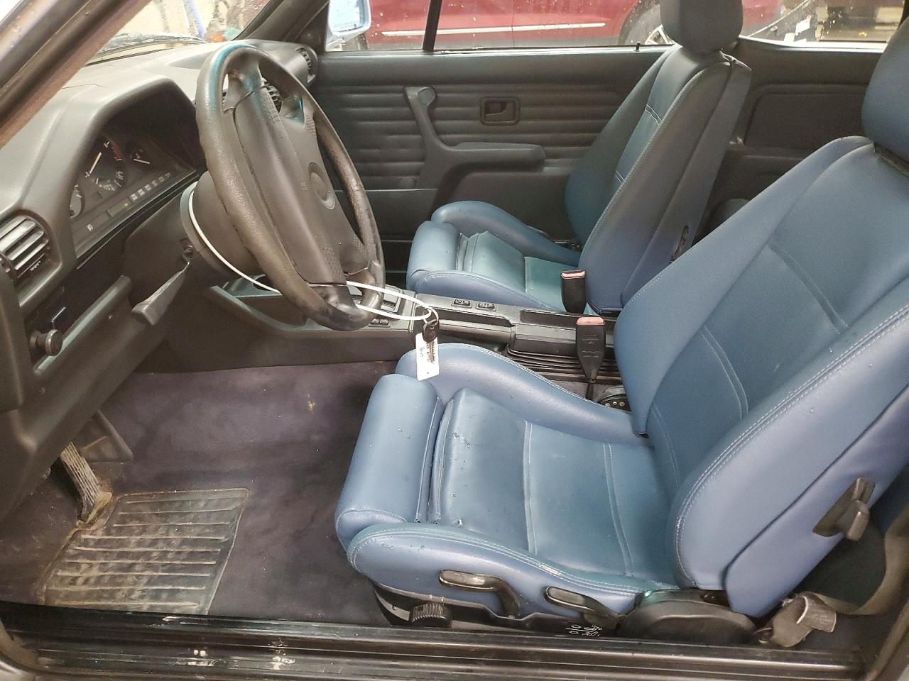 1990 Bmw 325 Ic Automatic Blue vin: WBABB2316LEC23136