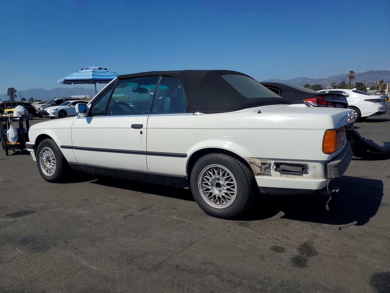 1992 Bmw 325 Ic Automatic White vin: WBABB2317NEC27599