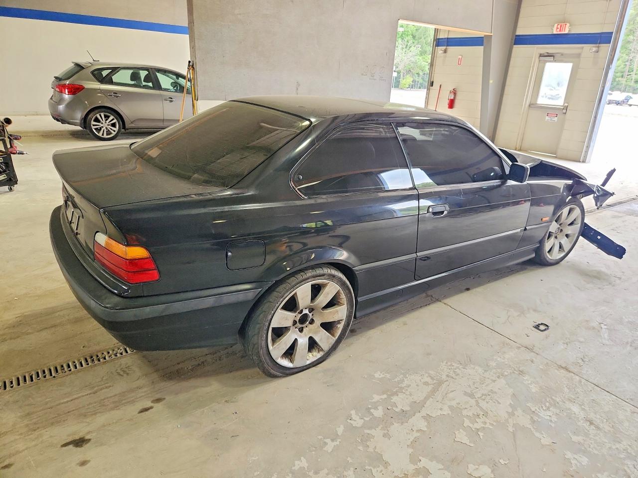 1997 Bmw 318 Is Черный vin: WBABE7320VEY21588