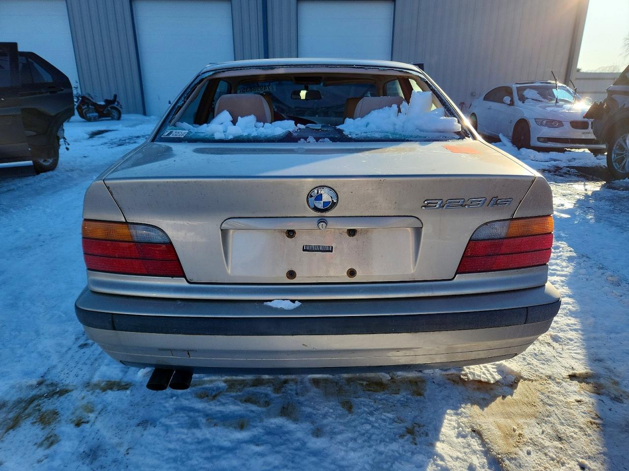 1998 Bmw 323 Is Tan vin: WBABF7335WEH42654