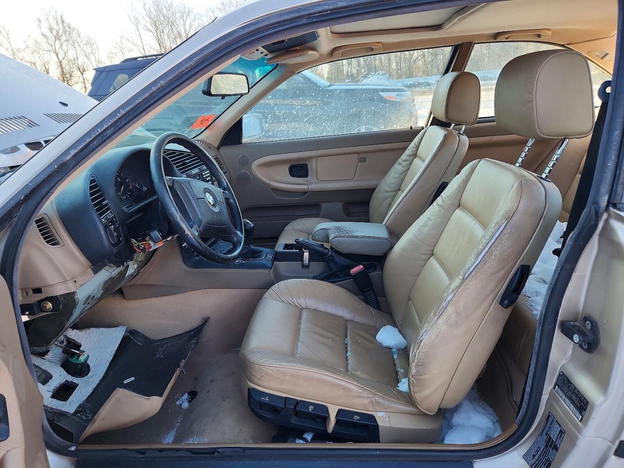 1998 Bmw 323 Is Tan vin: WBABF7335WEH42654