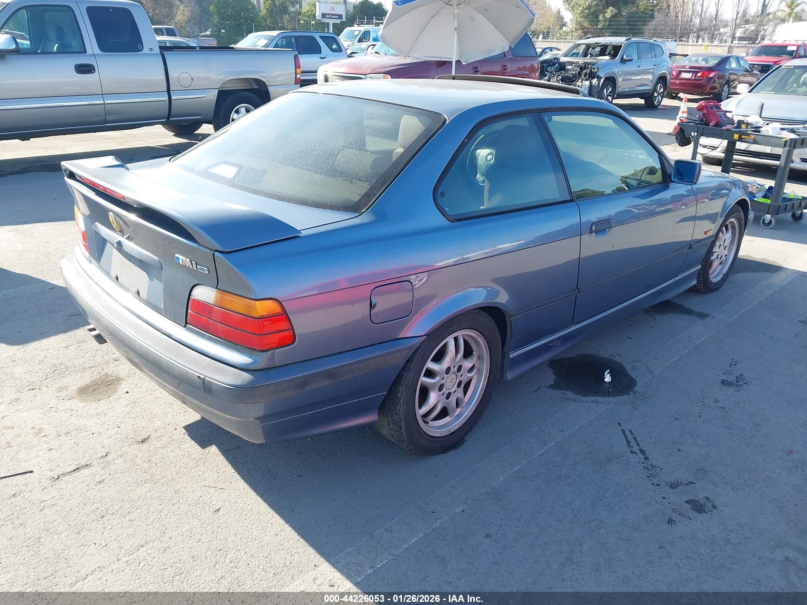 1999 Bmw 323is   Синий vin: WBABF7336XEH43605