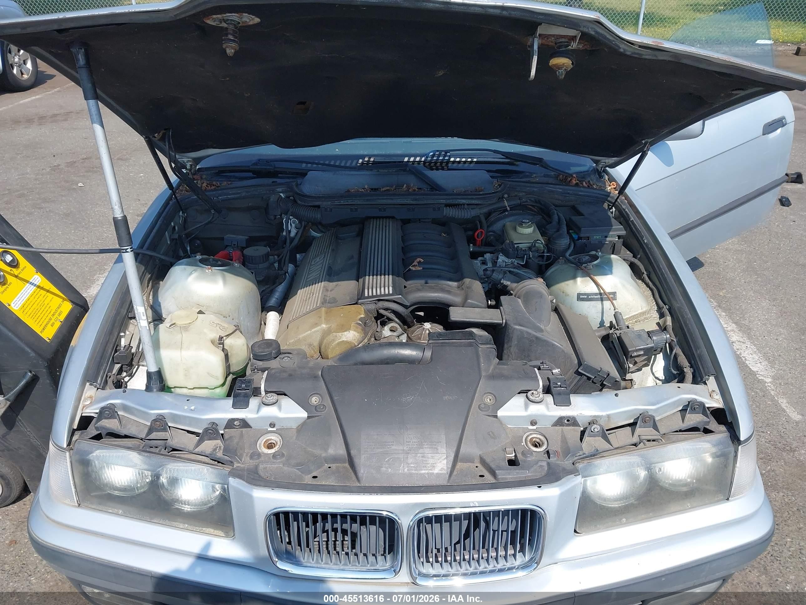 1995 Bmw 325 Ic Automatic Silver vin: WBABJ6320SJD42793