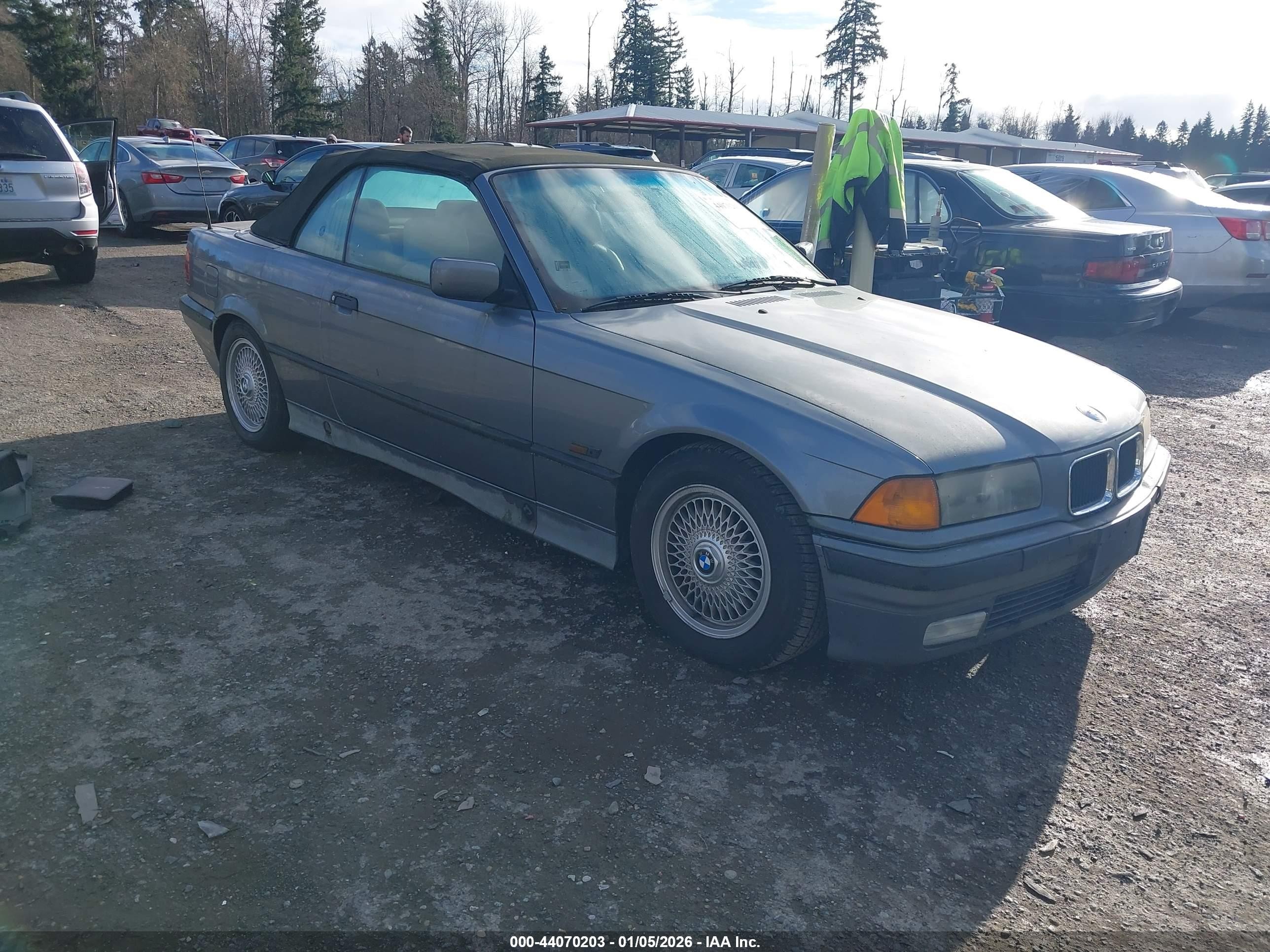 1995 Bmw 325 Ic Automatic Blue vin: WBABJ6329SJD41903