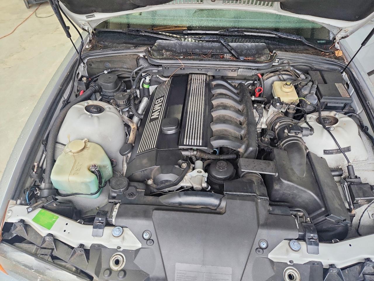 1998 Bmw 323 Ic Automatic Серебряный vin: WBABJ8322WEM21728