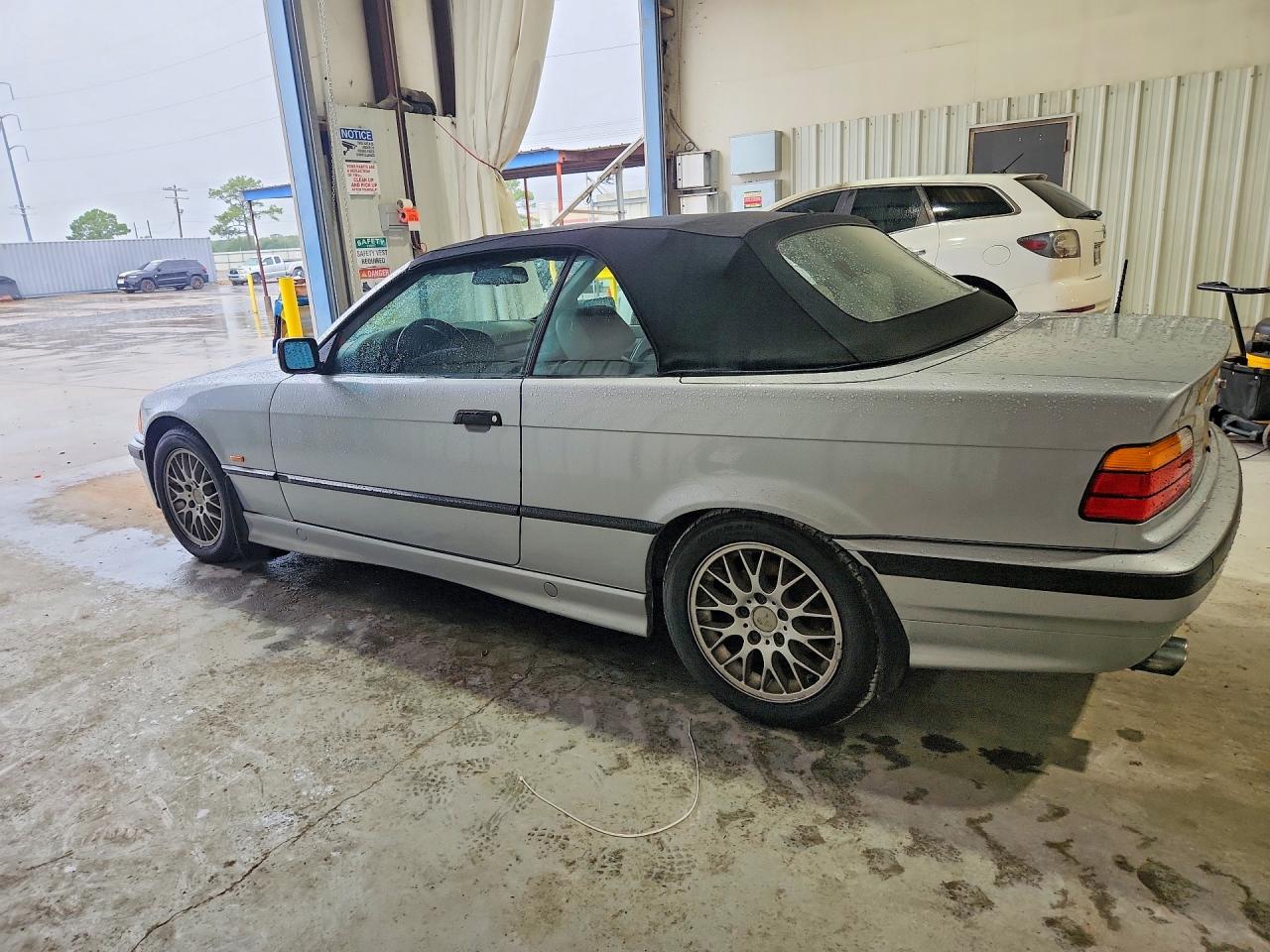 1998 Bmw 323 Ic Automatic Серебряный vin: WBABJ8322WEM21728