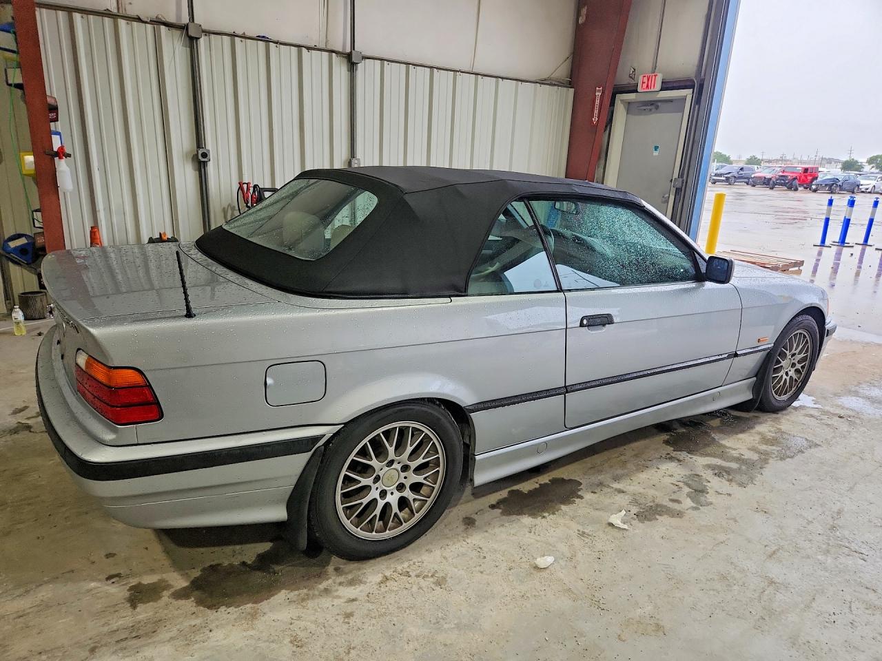 1998 Bmw 323 Ic Automatic Серебряный vin: WBABJ8322WEM21728