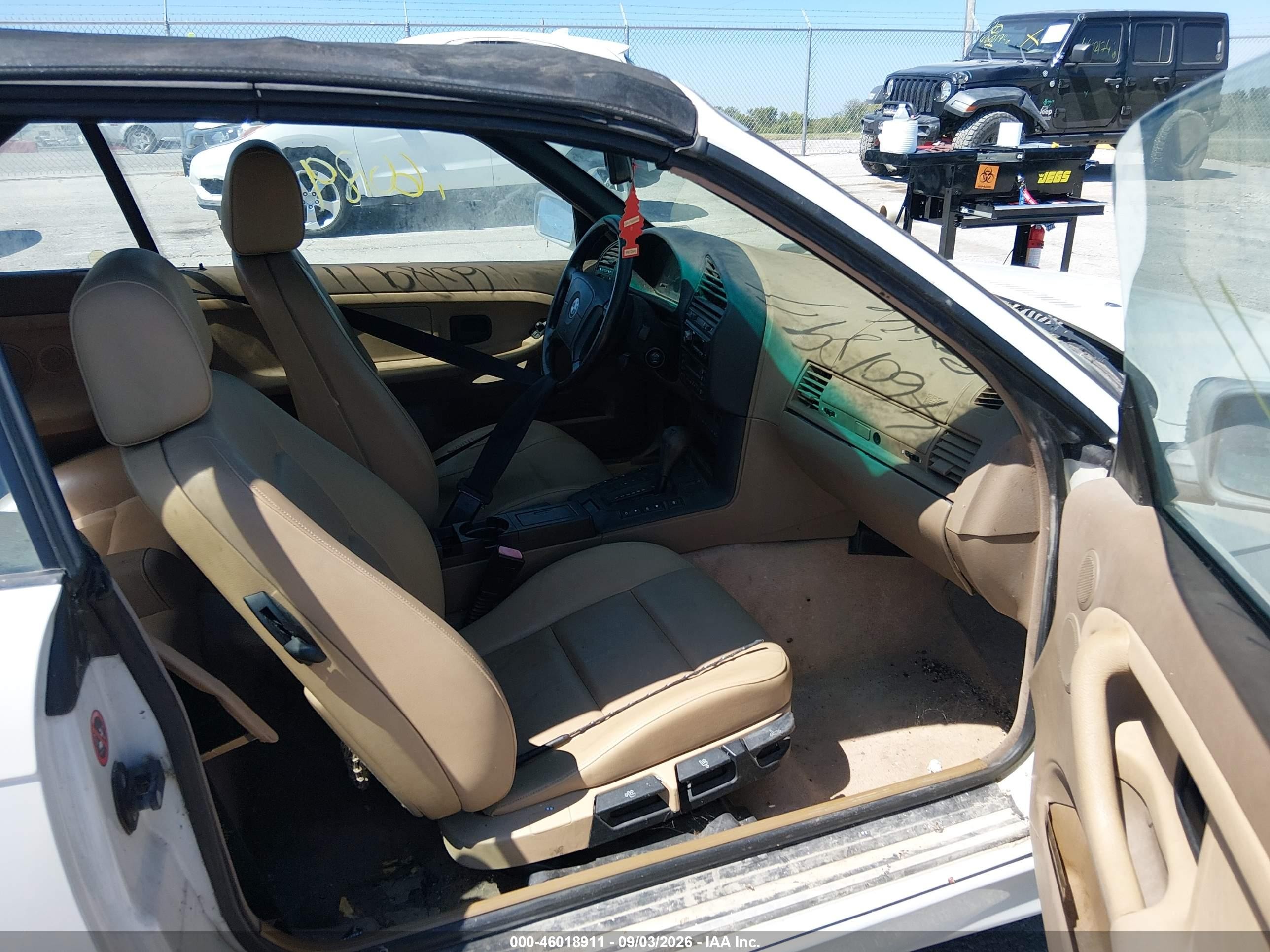 1998 Bmw 323ic   White vin: WBABJ8325WEM20167