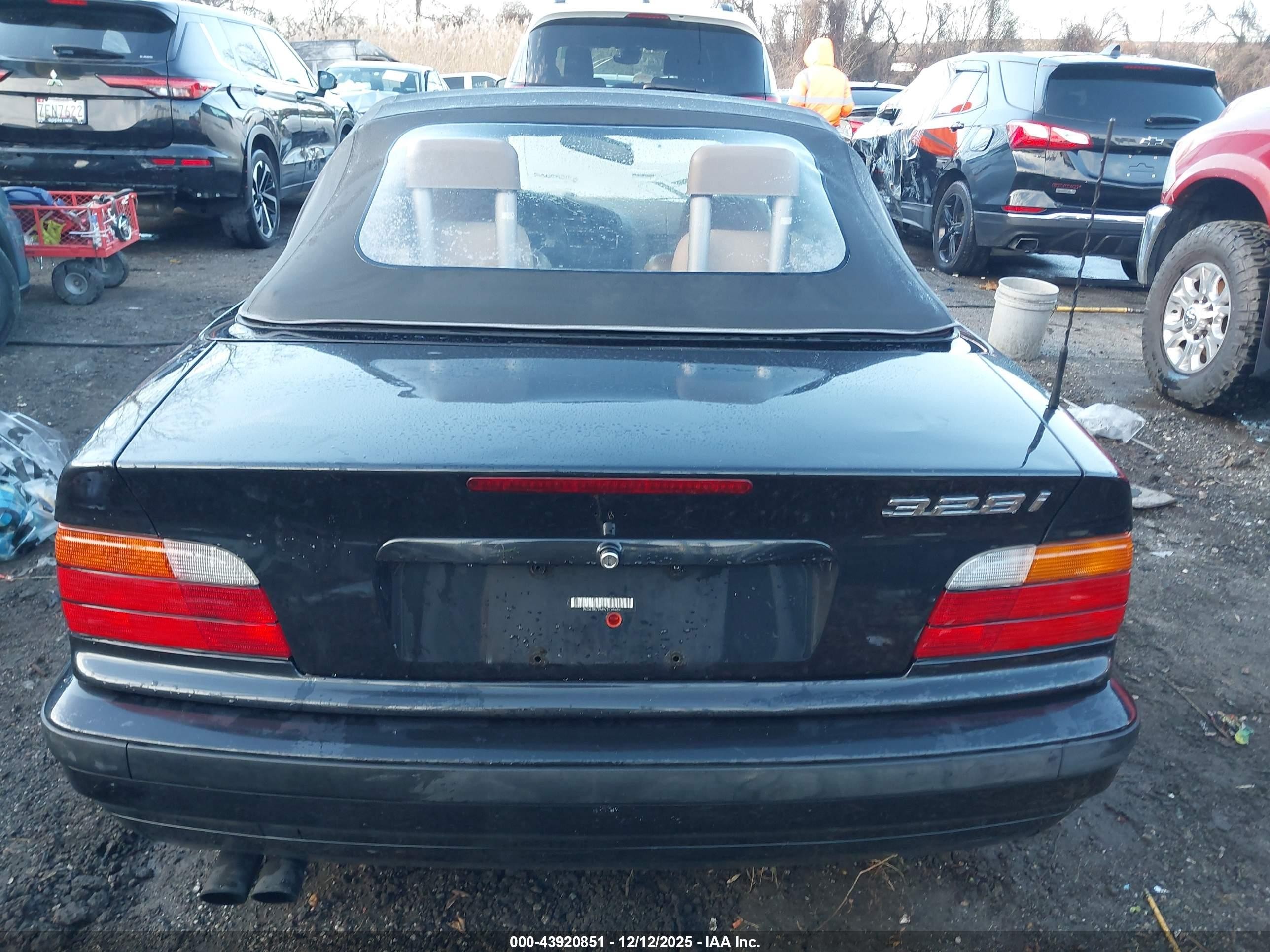 1998 Bmw 328ic   Black vin: WBABK7324WET65654