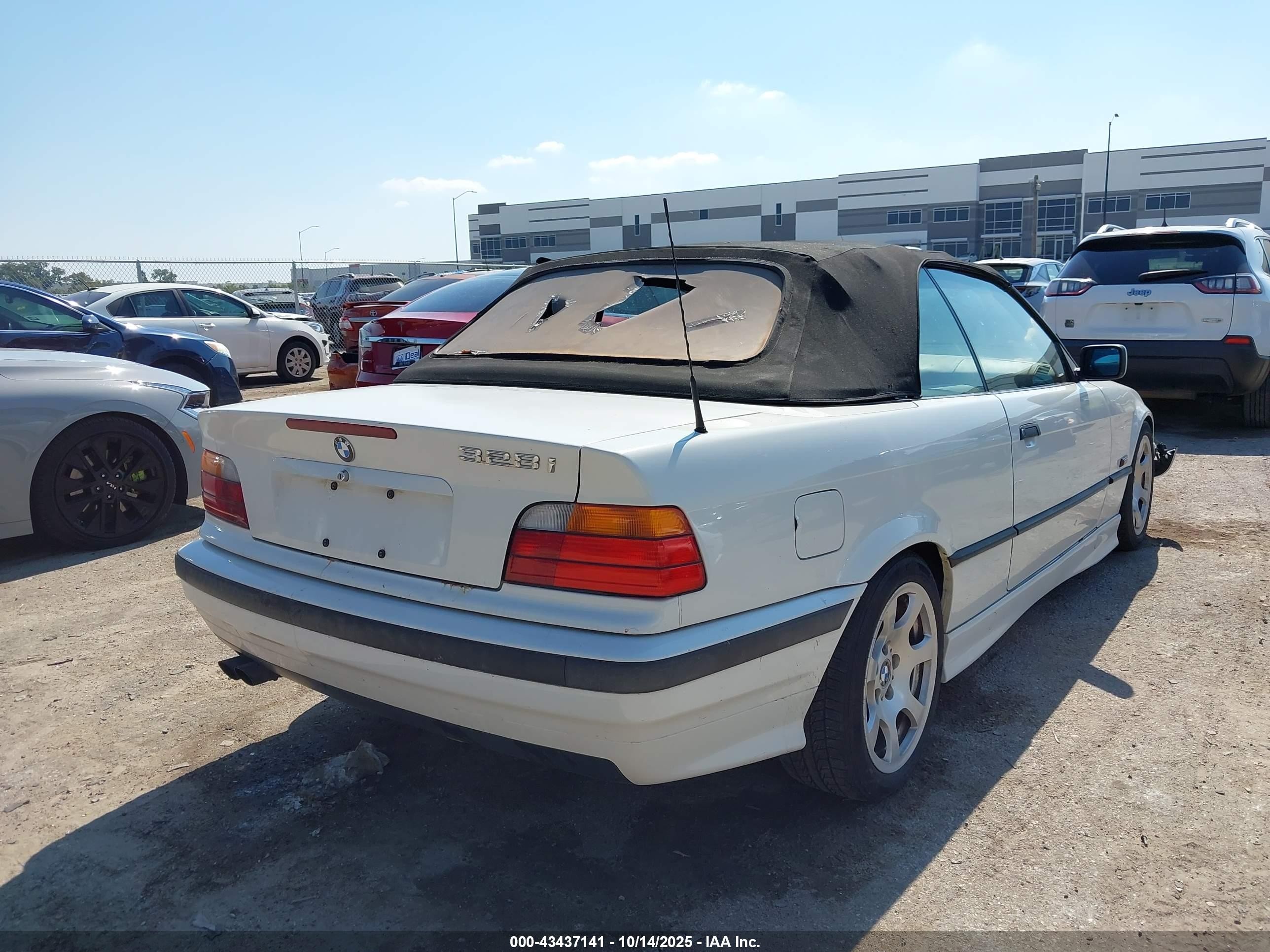 1996 Bmw 328 Ic White vin: WBABK7327TET60900
