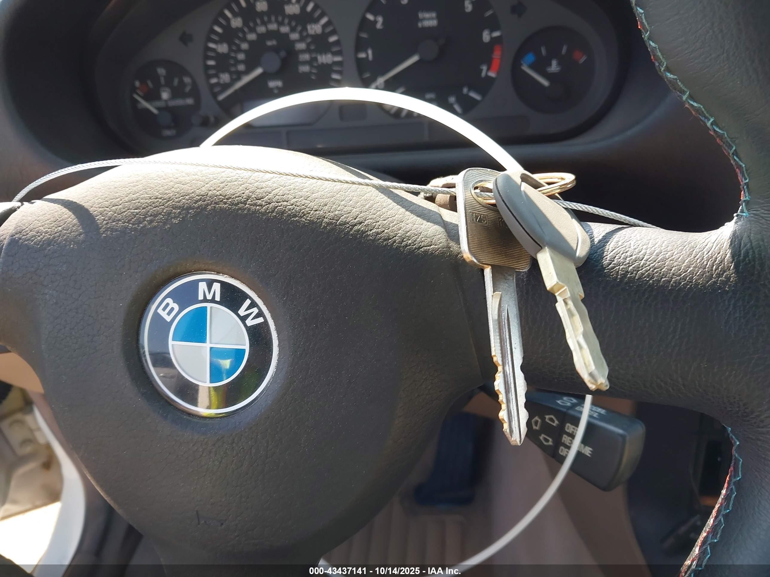 1996 Bmw 328 Ic White vin: WBABK7327TET60900