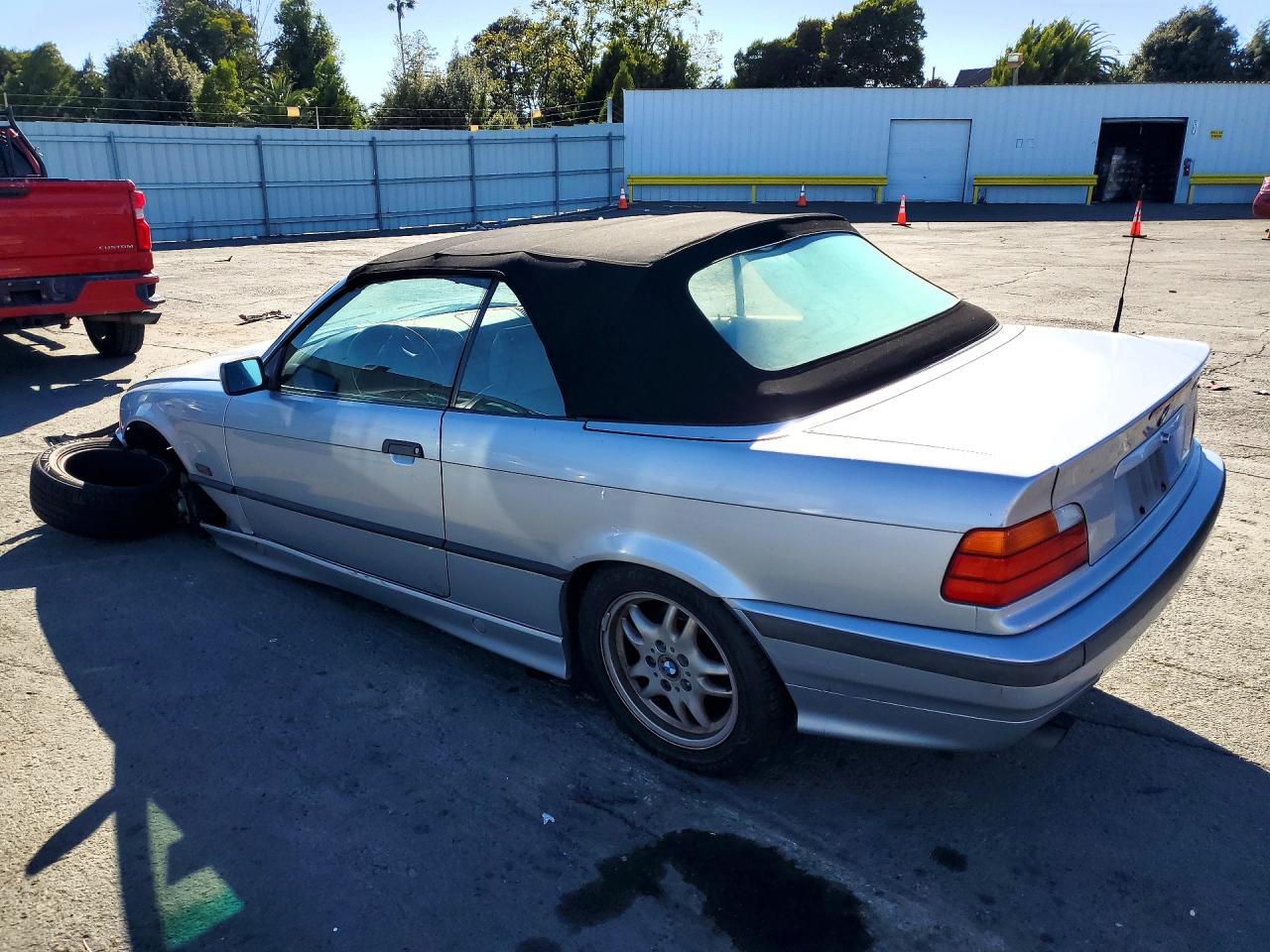 1996 Bmw 328 Ic Automatic Silver vin: WBABK8324TET91138