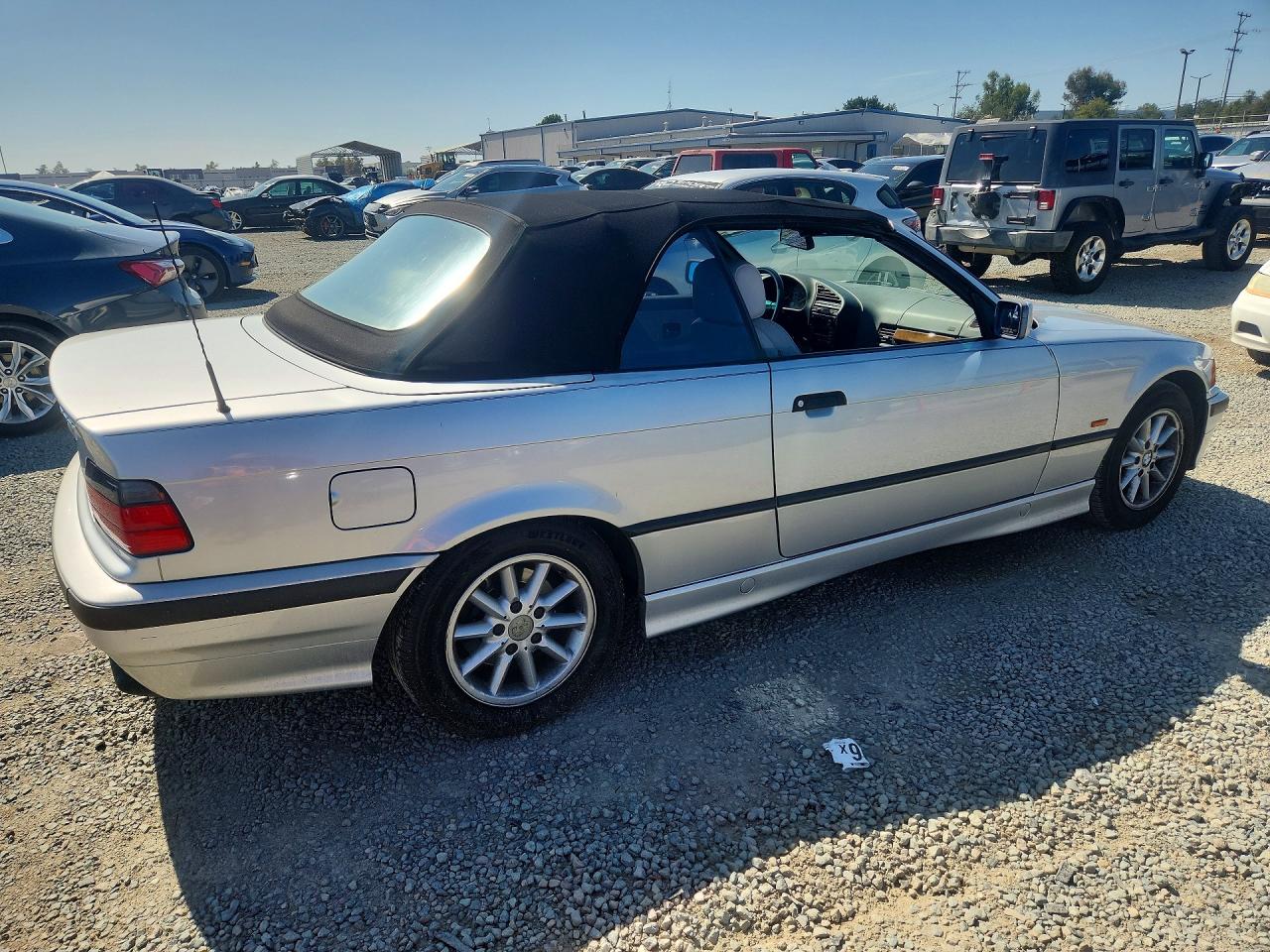 1999 Bmw 328 Ic Automatic Silver vin: WBABK8332XEY92141