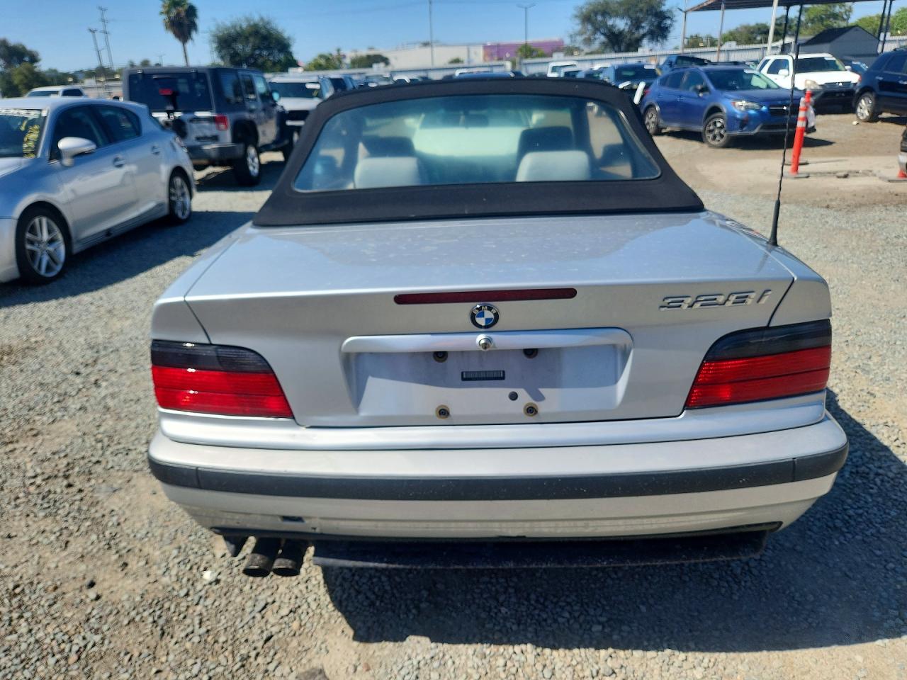 1999 Bmw 328 Ic Automatic Silver vin: WBABK8332XEY92141