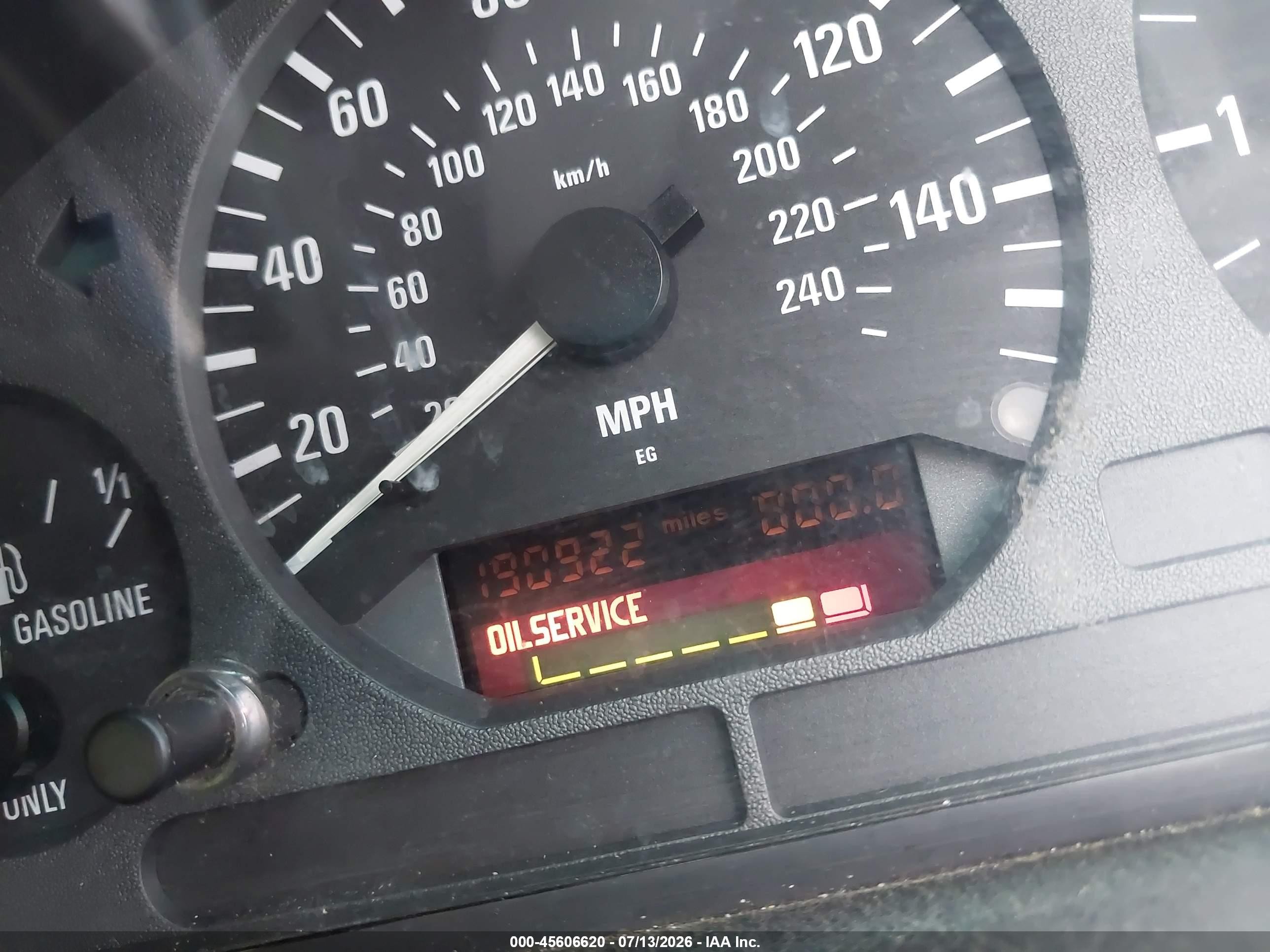 1999 Bmw 328ic   Silver vin: WBABK8333XEY91743