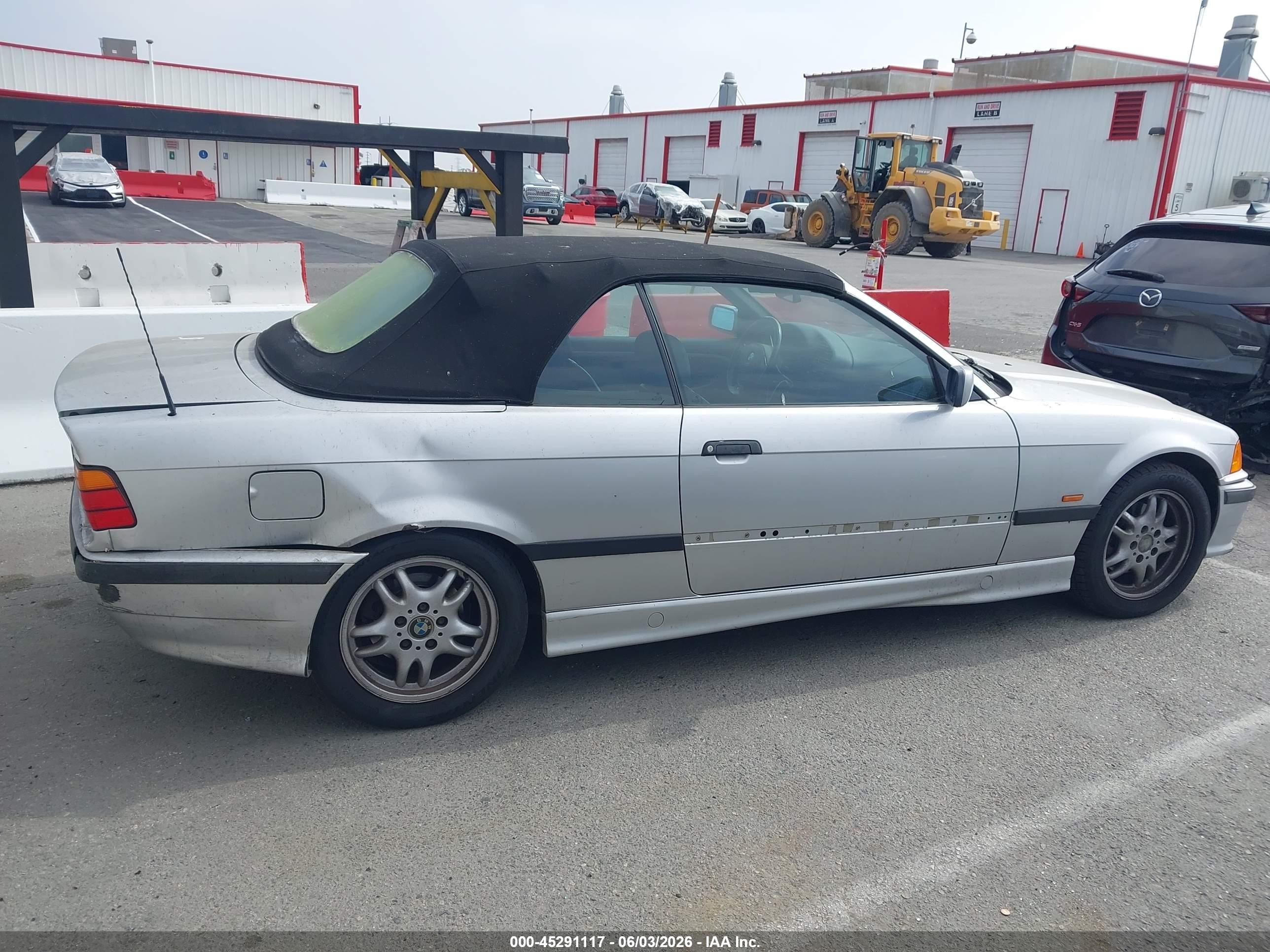 1999 Bmw 328ic   Silver vin: WBABK8335XEY92330