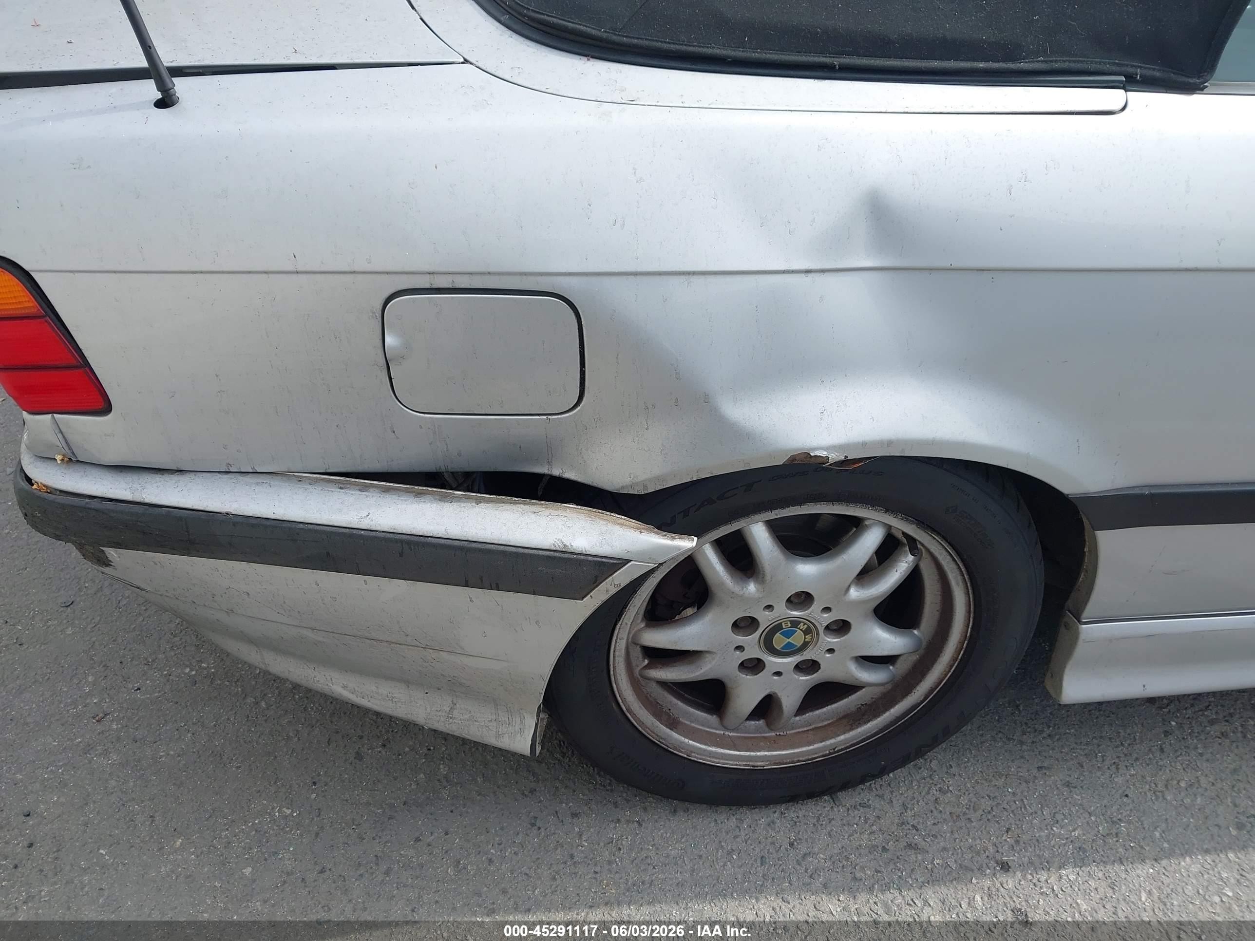 1999 Bmw 328ic   Silver vin: WBABK8335XEY92330