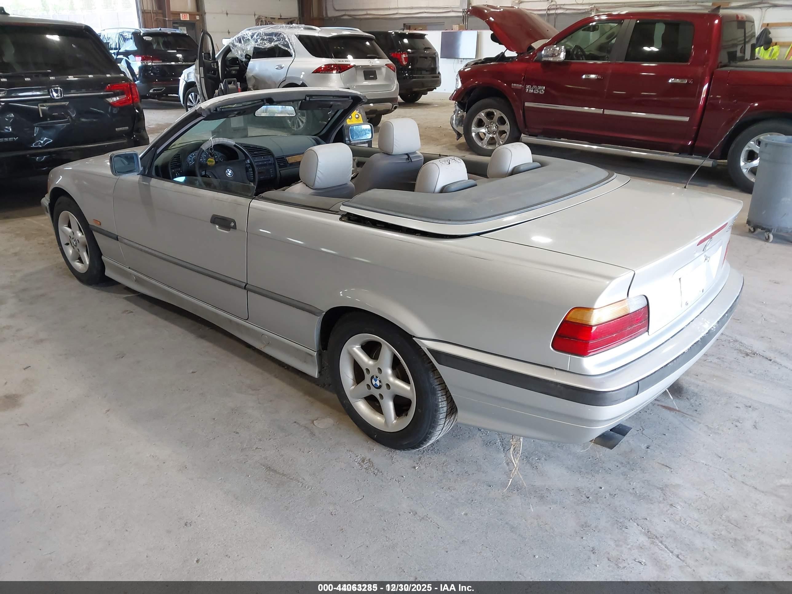 1998 Bmw 328ic   Silver vin: WBABK8339WEY89719