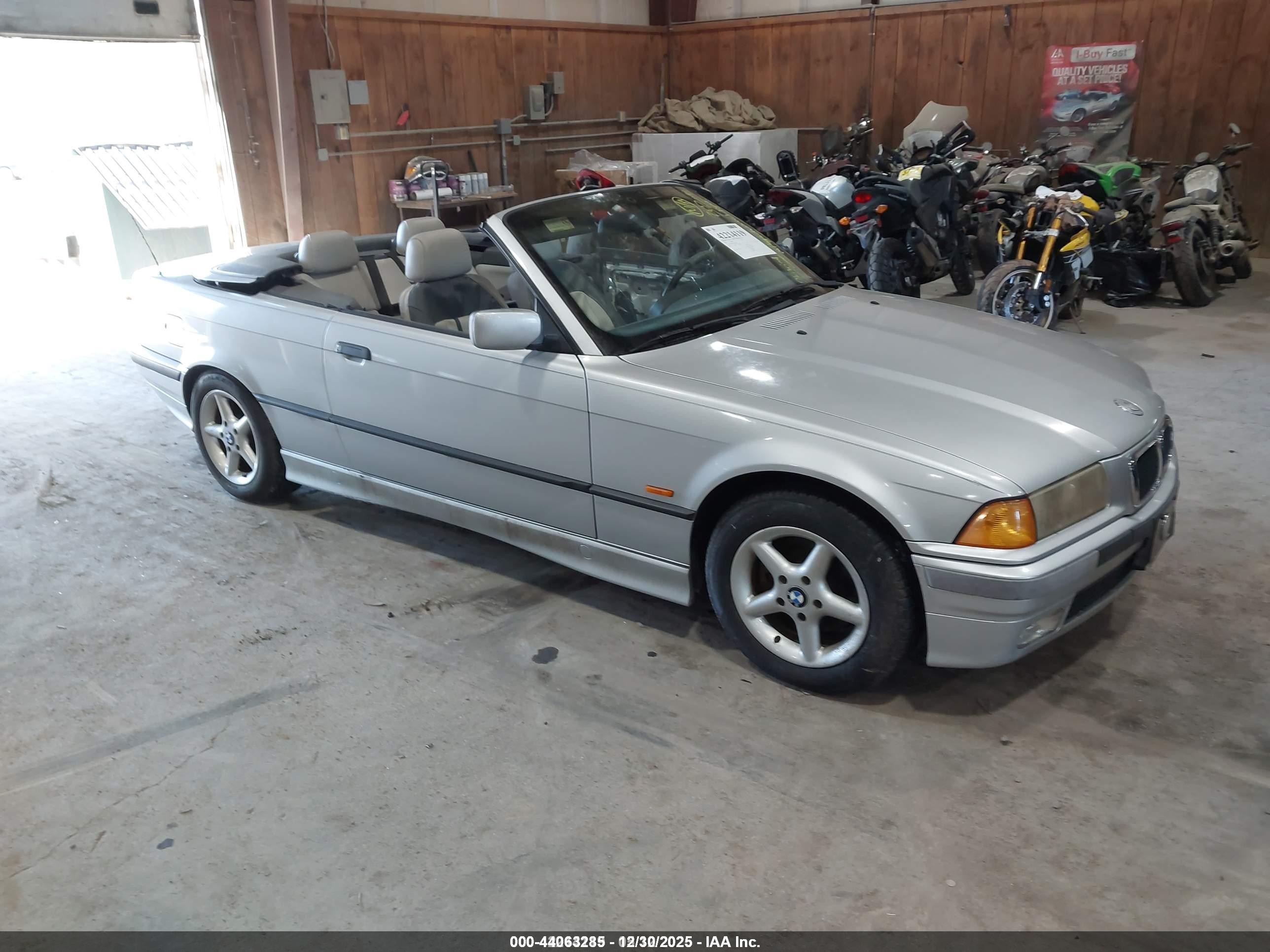 1998 Bmw 328ic   Silver vin: WBABK8339WEY89719