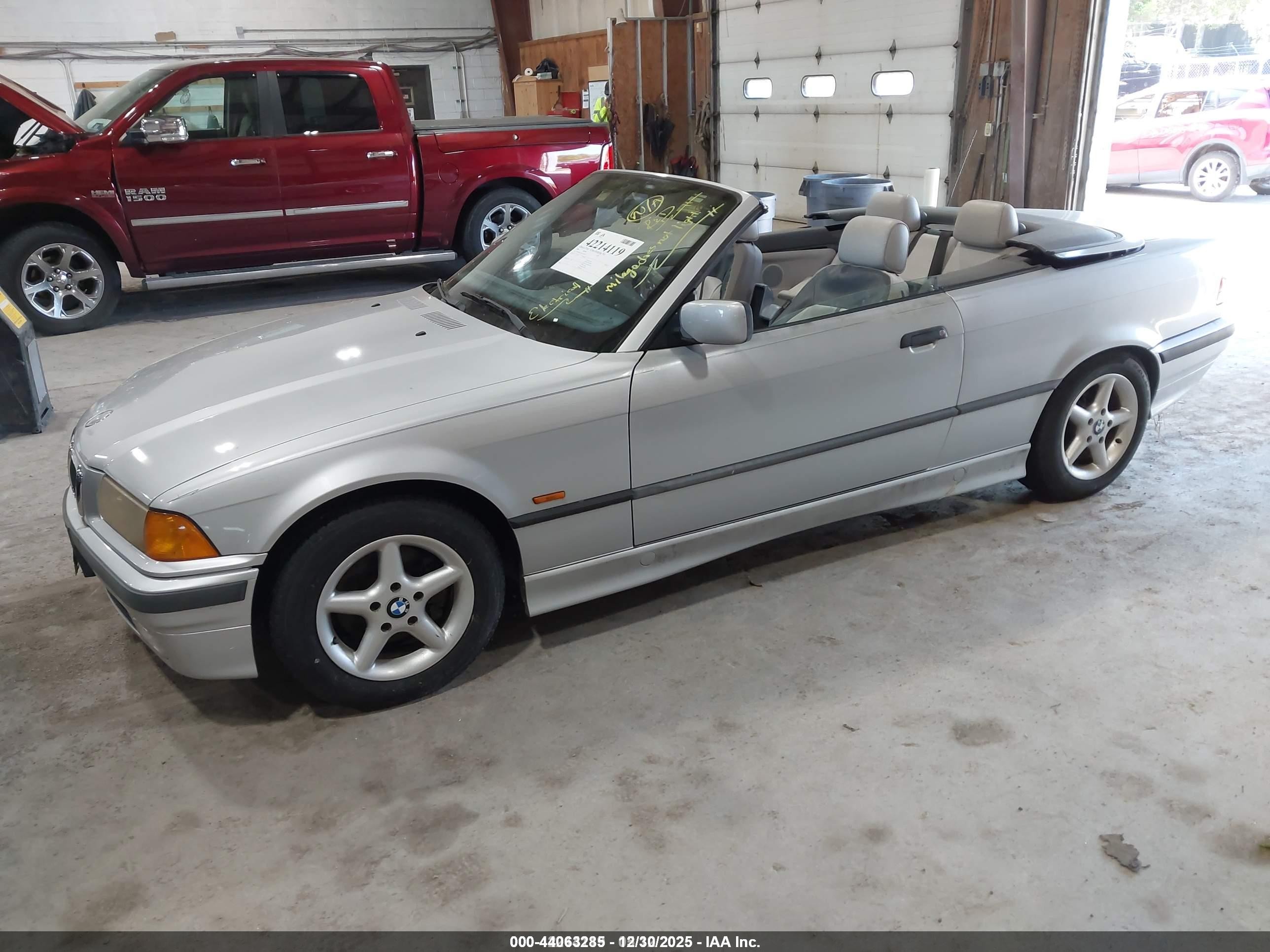 1998 Bmw 328ic   Silver vin: WBABK8339WEY89719